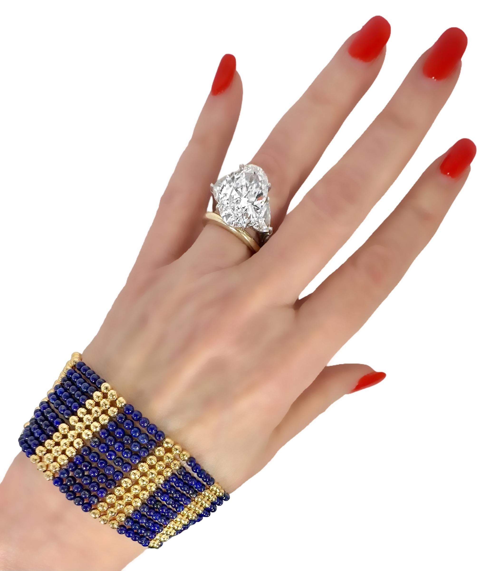 Casually Elegant 1.25 Inches Wide Vintage 18k Gold & Lapis-Lazuli Bead Bracelet For Sale 3
