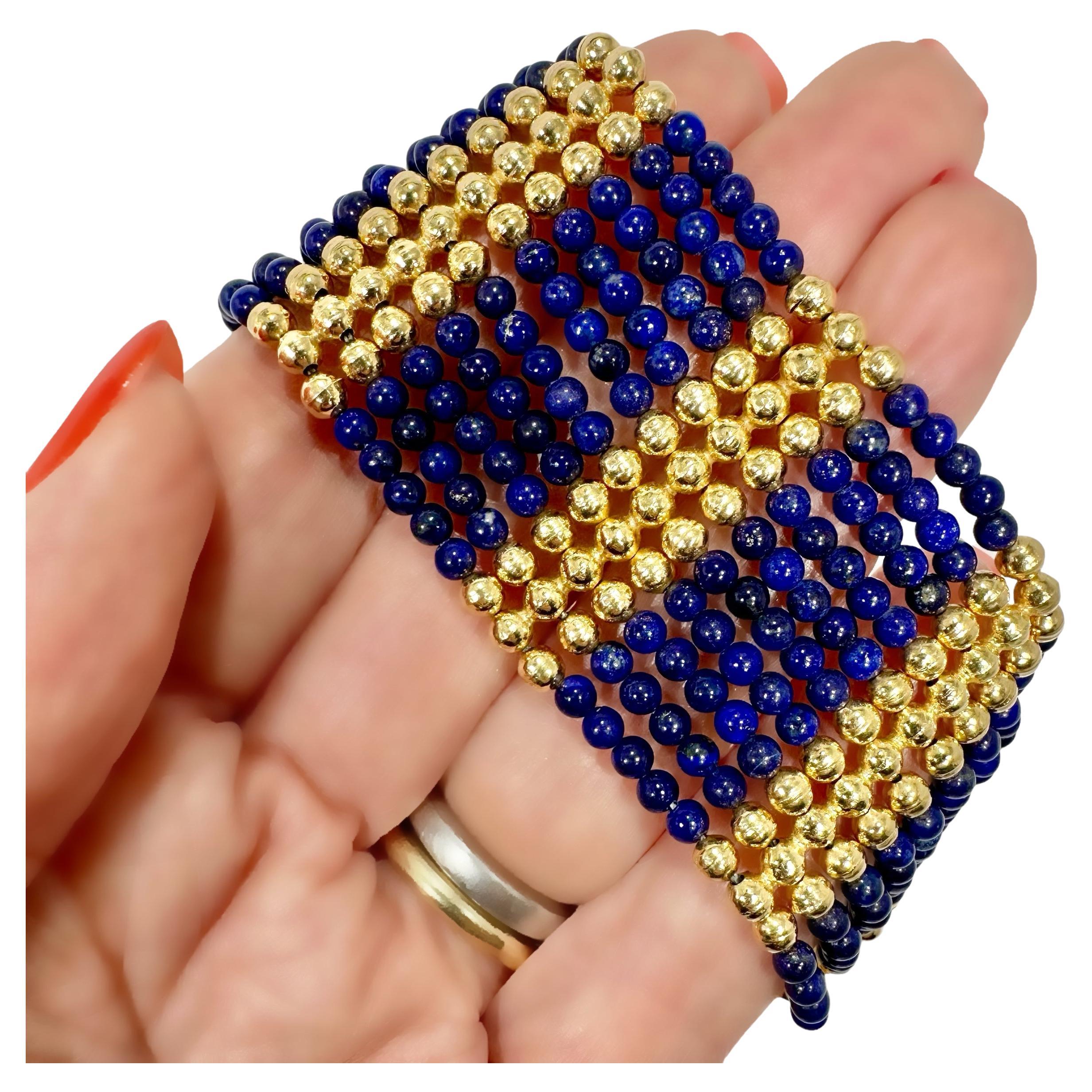 Casually Elegant 1.25 Inches Wide Vintage 18k Gold & Lapis-Lazuli Bead Bracelet For Sale