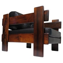 Chaise longue en palissandre moderne brésilienne Casulo en cuir noir
