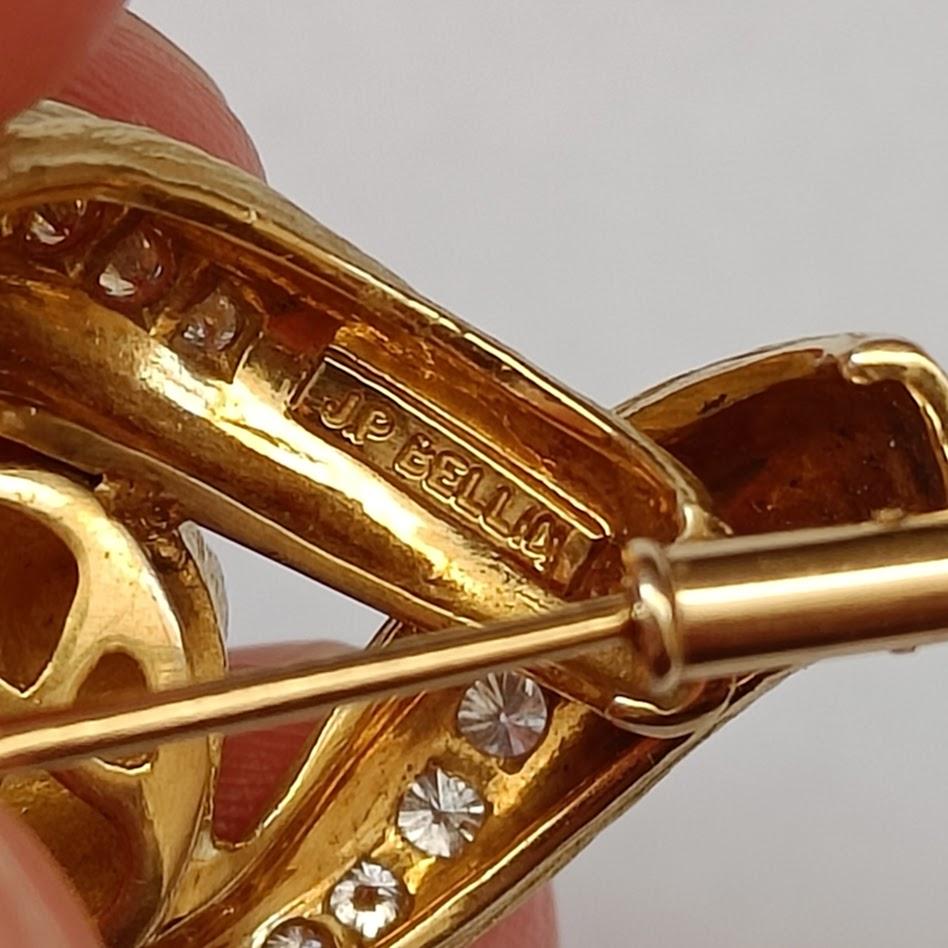 Cat Brooch Gold 18k, Diamonds and Onyx - Jean and Pierre Bellin, France 1980s For Sale 2