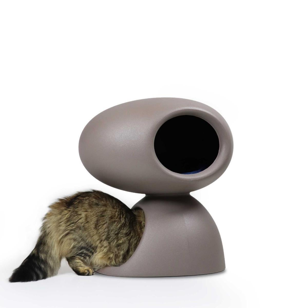 Contemporary Cat Cave in Dove Grey Recyclable Polyethylene by Stefano Giovannoni For Sale