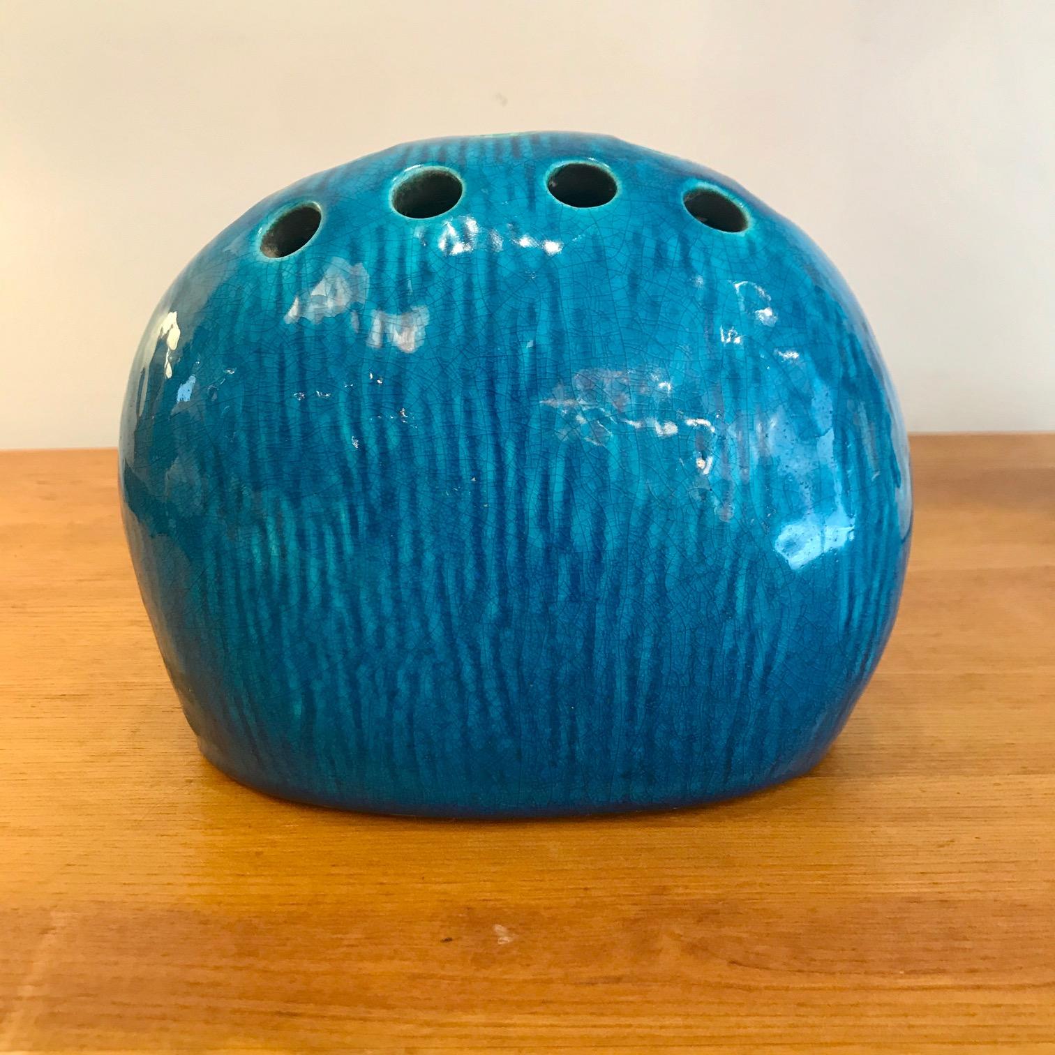 blue ceramic cat
