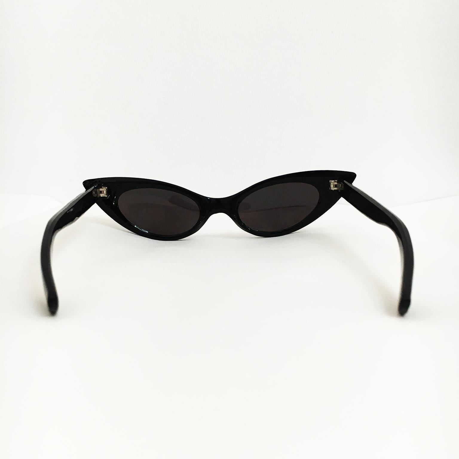 Schwarze Katzenauge-Sonnenbrille mit Strass Vintage 1950er Jahre im Angebot 2
