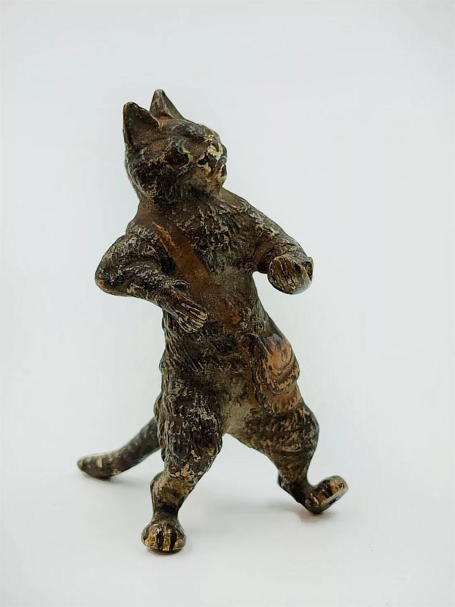 Figura di gatto in bronzo viennese di Franz Bergman In condizioni buone in vendita a Autonomous City Buenos Aires, CABA