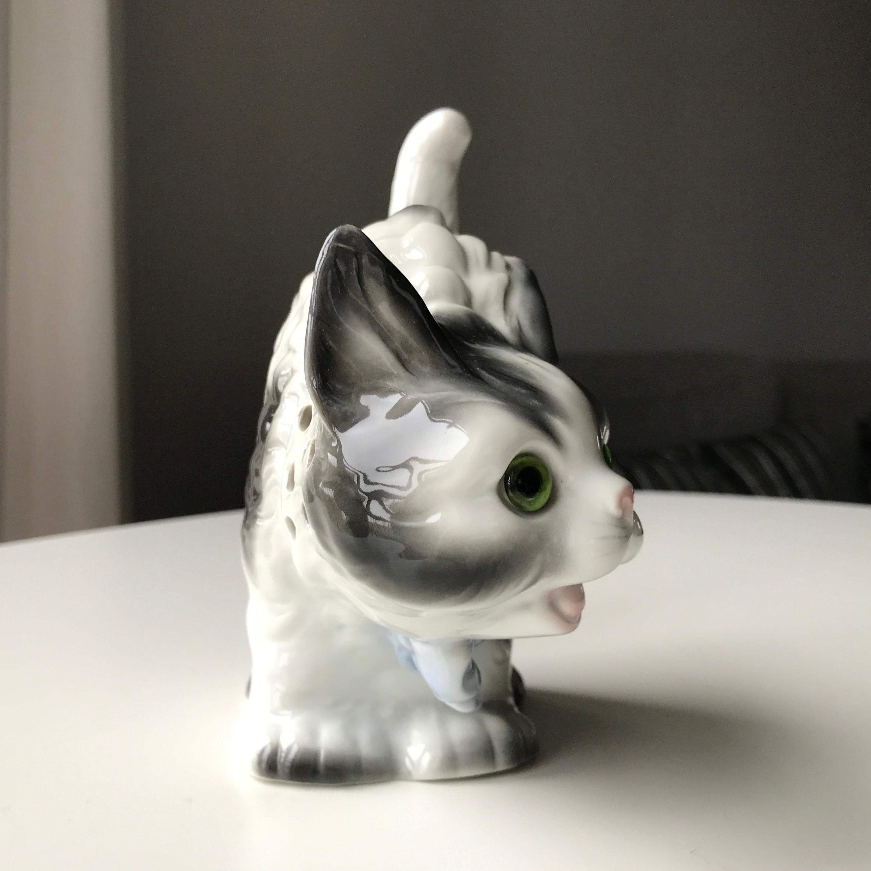 Danish Cat Figurine Lamp Early 20th Century Ozon Table Lamp by Fog and Morup