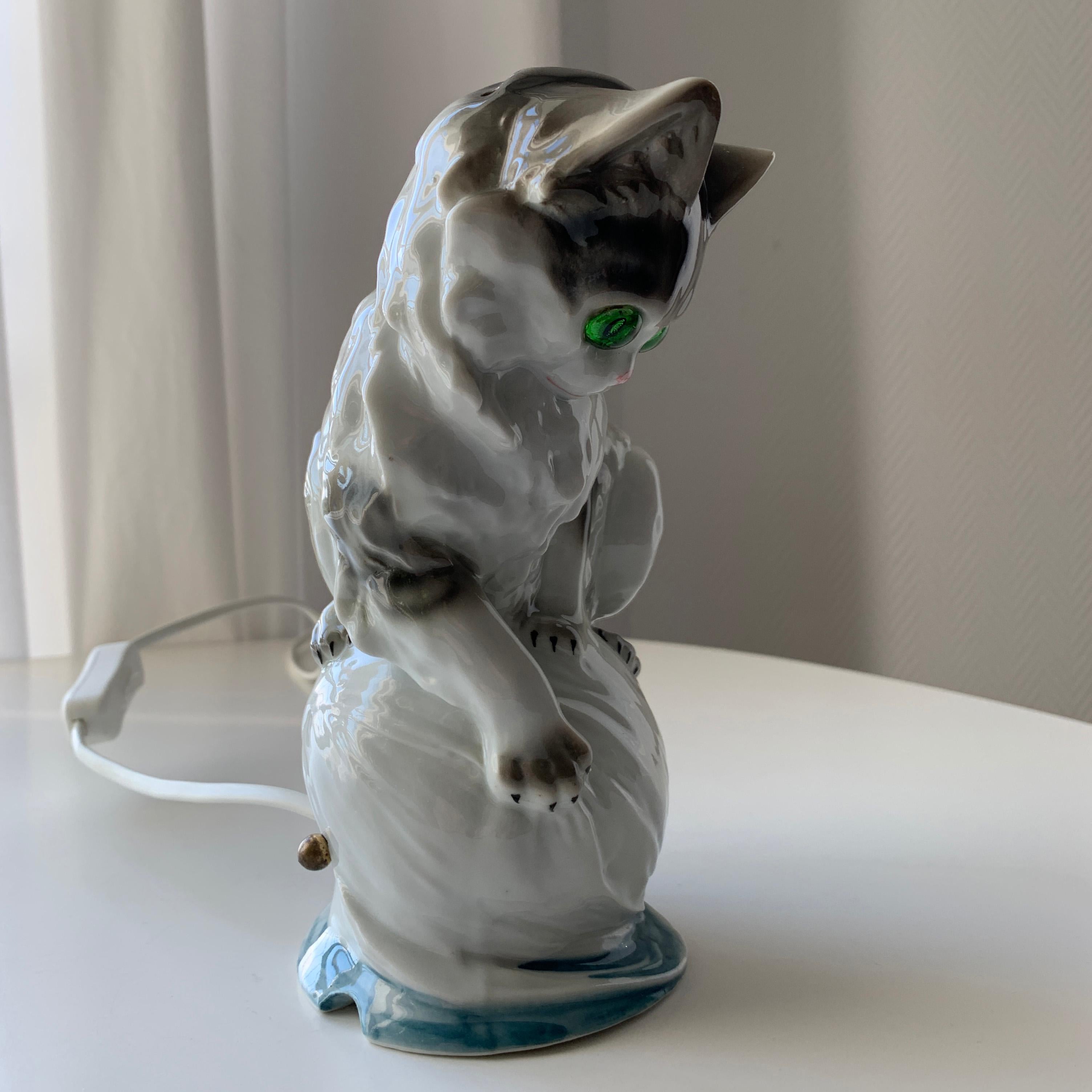 Cat Figurine Lamp Early 20th Century Ozon Table Lamp 6