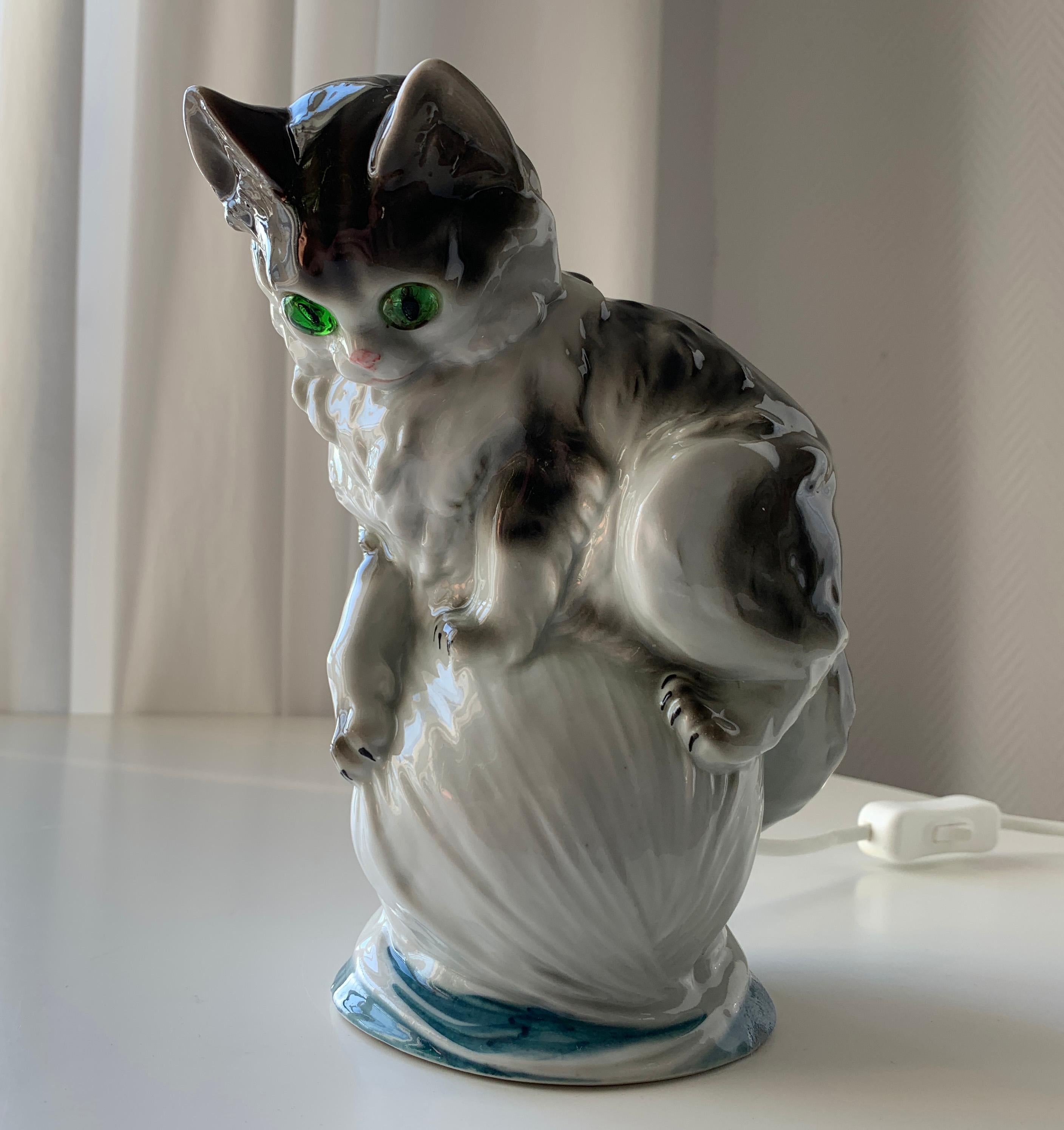 Cat Figurine Lamp Early 20th Century Ozon Table Lamp 1