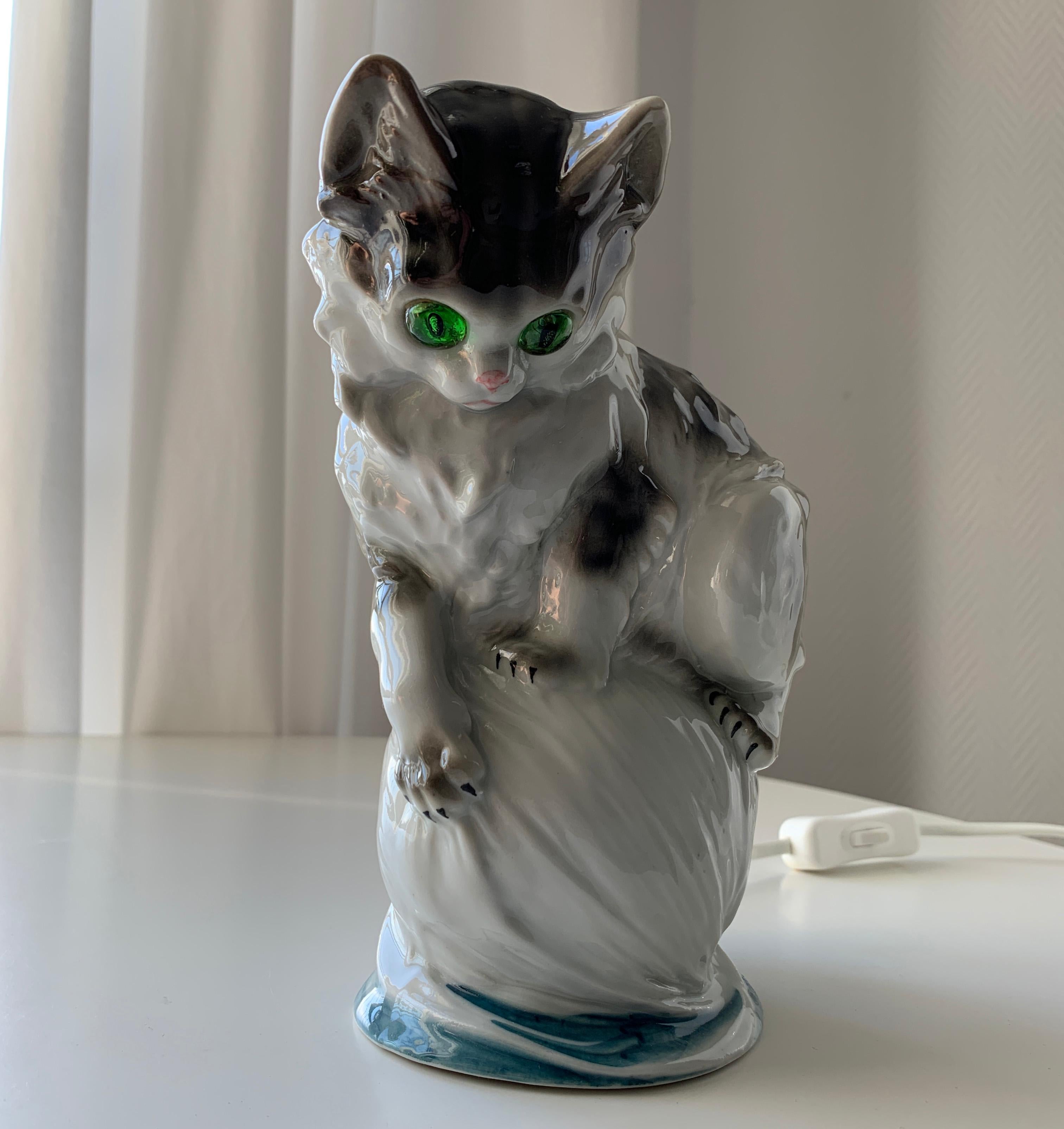 Cat Figurine Lamp Early 20th Century Ozon Table Lamp 2