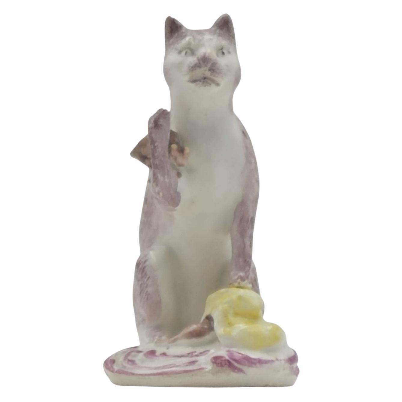 Stampato Gatto che tiene in mano un topo, Fabbrica di porcellana Bow, 1760 ca. in vendita