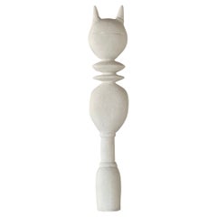 Cat King, scultura in marmo di Tom von Kaenel