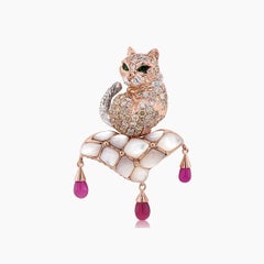 Katze Kätzchen Rubin & Diamant Pave weiße Perle 18K Rose Gold Pin Brosche