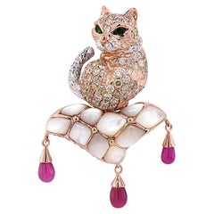 Katze Kätzchen Rubin & Diamant Pave weiße Perle 18K Rose Gold Pin Brosche