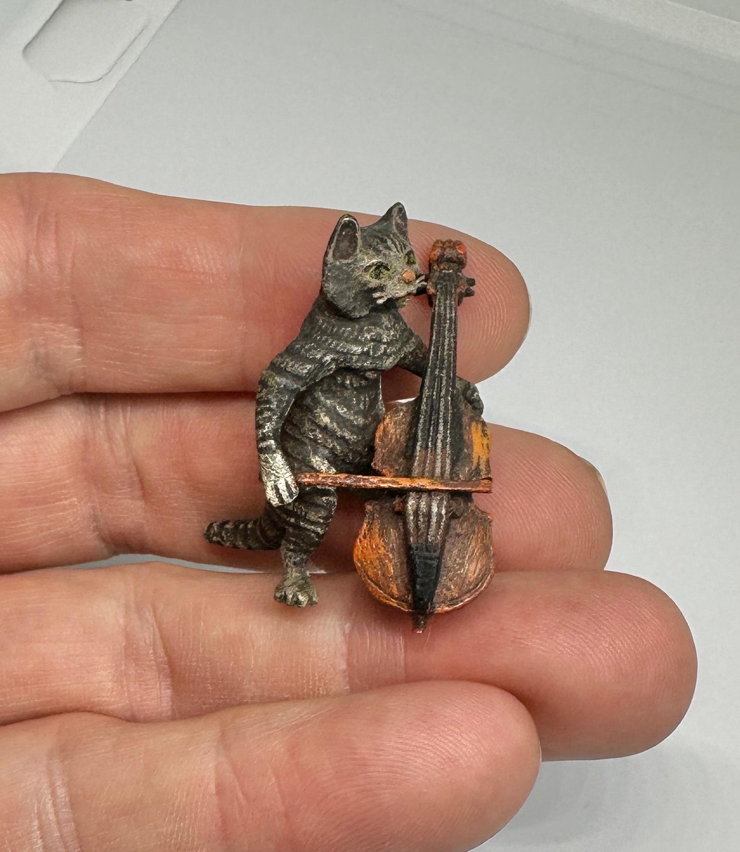 Katze Musiker Spielen Cello Basis Kätzchen Selten Österreich Vienna Bronze Antik im Zustand „Hervorragend“ im Angebot in New York, NY