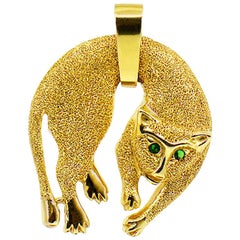 Cat Panther 14 Karat Yellow Gold and Emerald Pendant