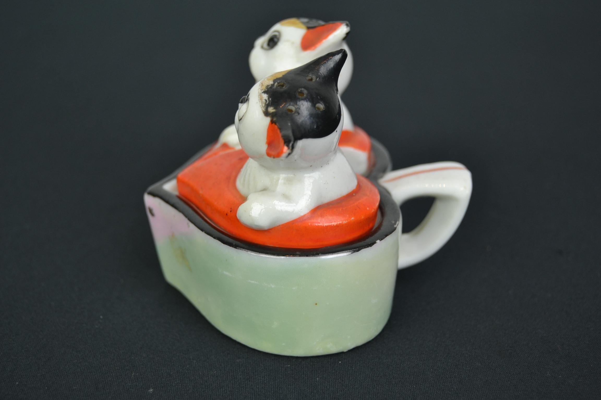 Cat Salt and Pepper Shakers and Mustard Pot by Klimax In Good Condition For Sale In Antwerp, BE