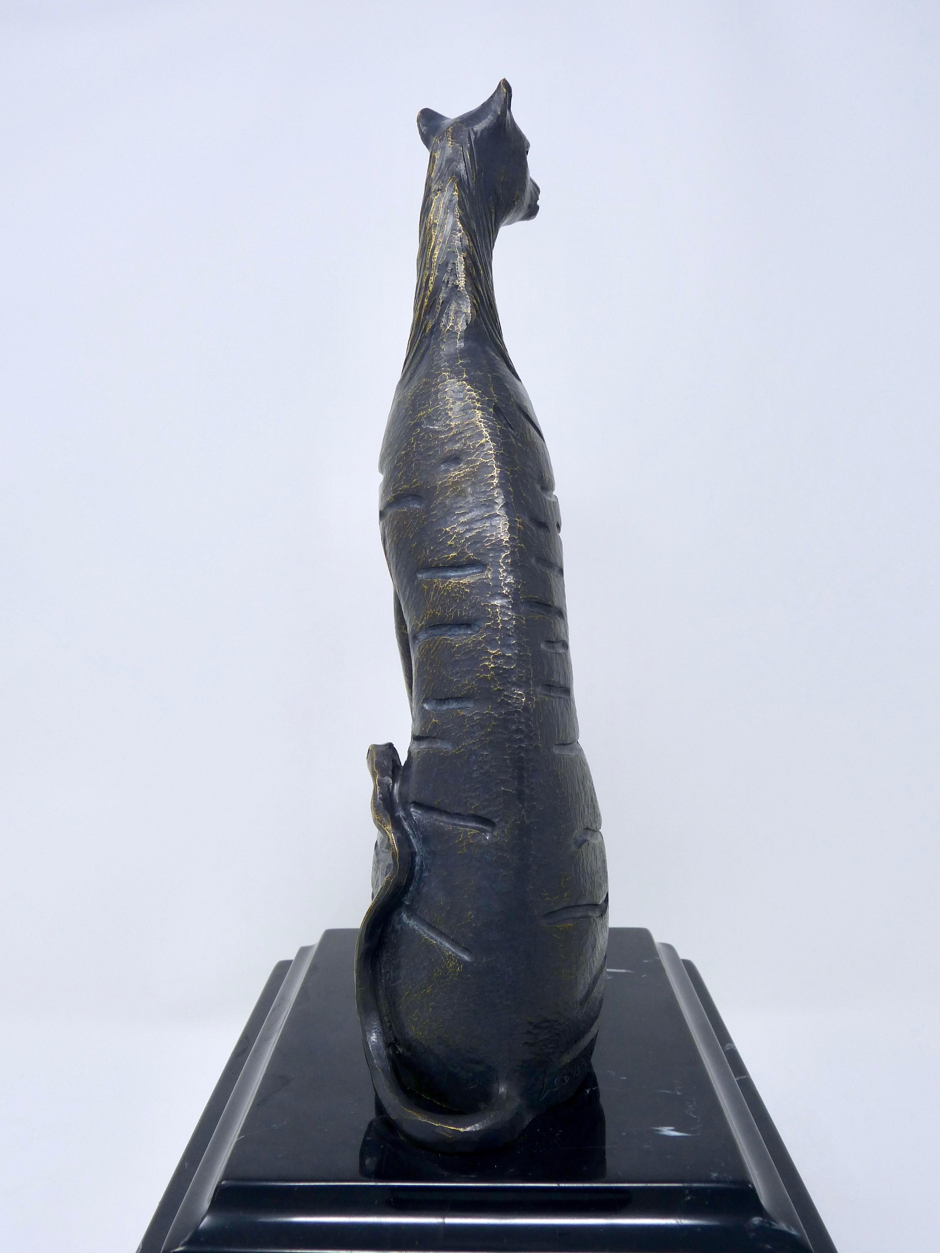 Surrealismus-Bronzeskulptur einer Katze ohne Stiefel von Leonora Carrington, 2010 im Zustand „Hervorragend“ im Angebot in Torreon, Coahuila