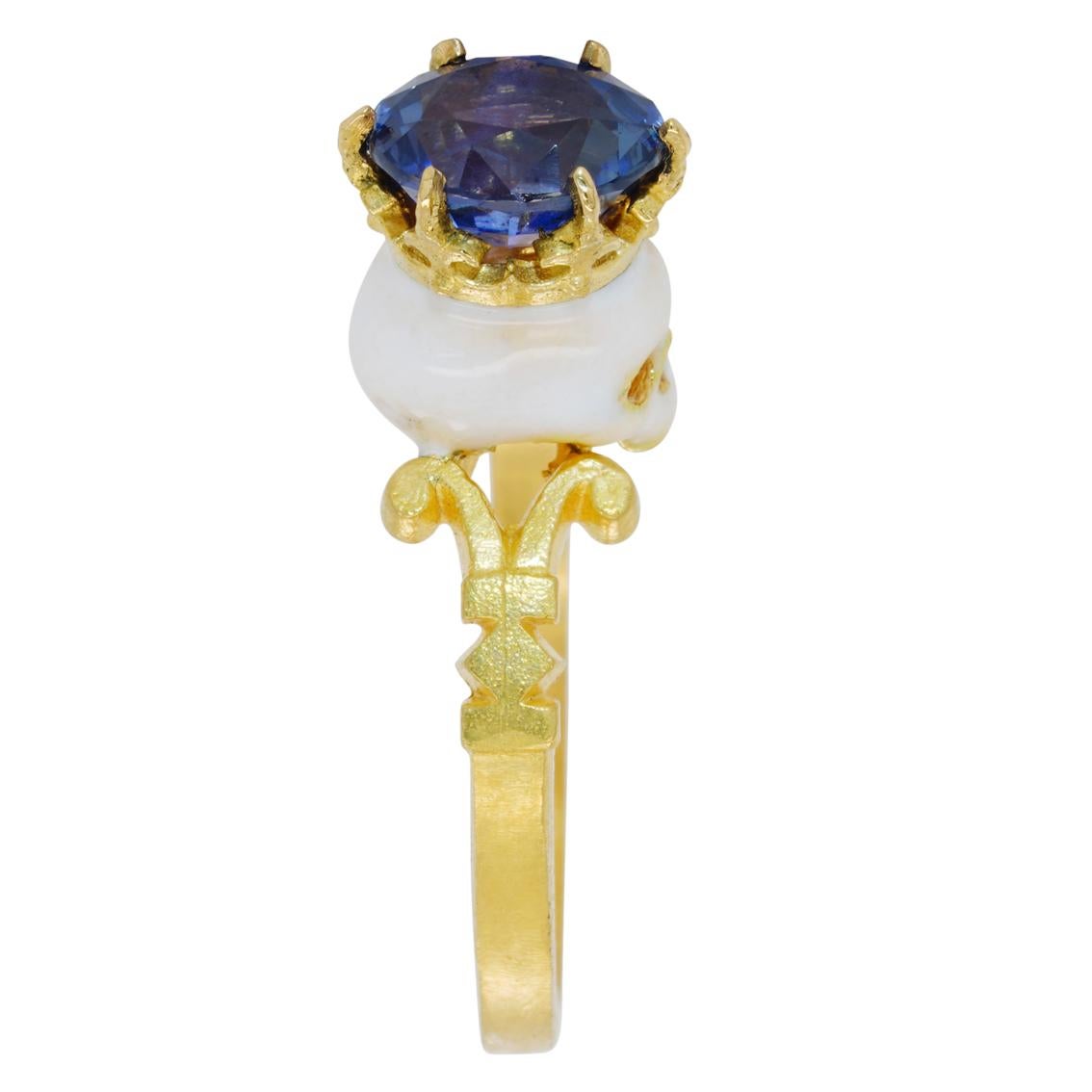 Catacomb Saint Skull Ring in 22 Karat Gold, Enamel and Violet Blue Sapphire For Sale 3