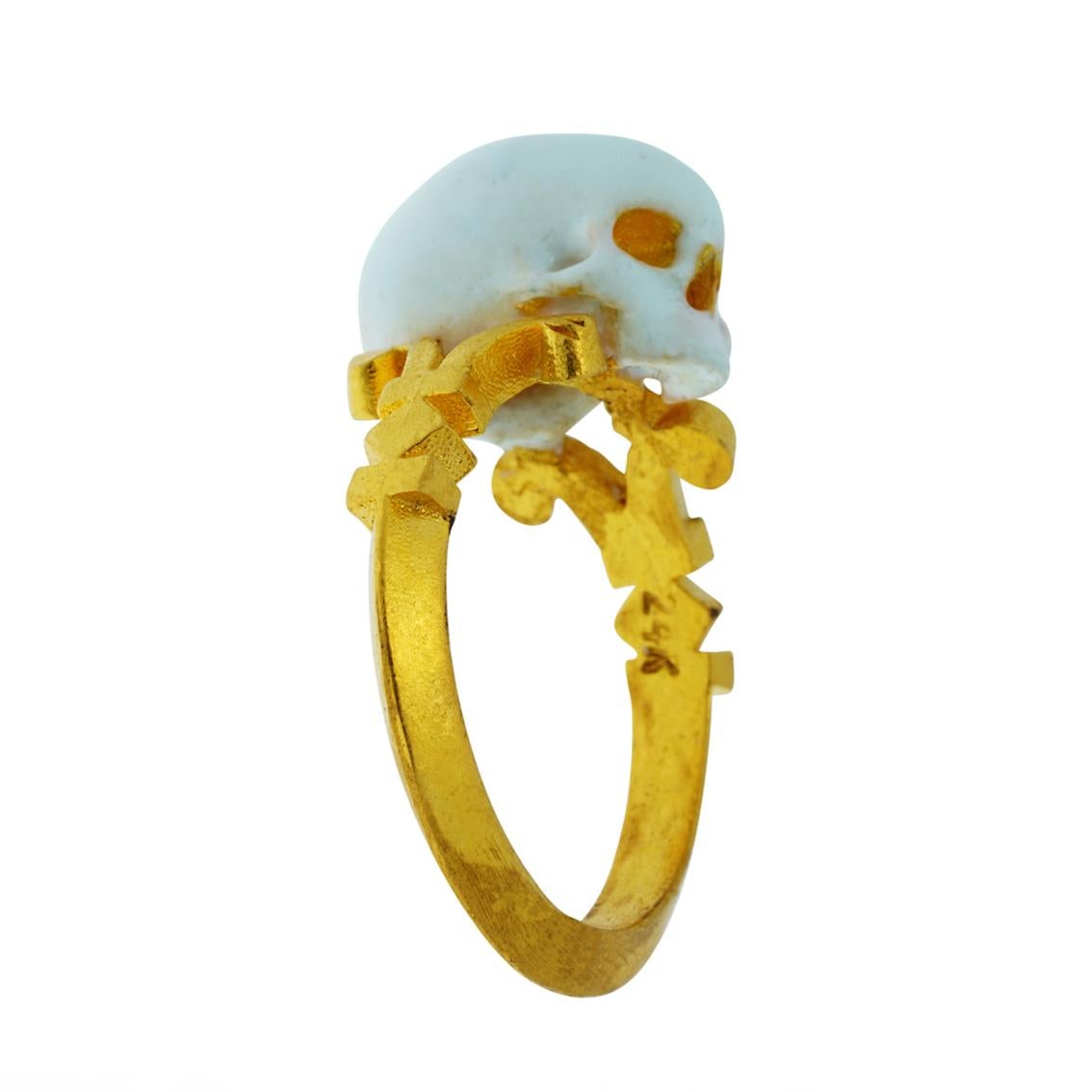 Catacomb Saint Skull Ring in 24 Karat Yellow Gold and Enamel For Sale 9