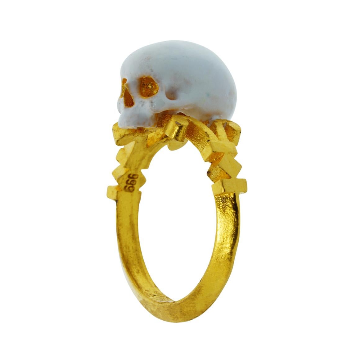 Catacomb Saint Skull Ring in 24 Karat Yellow Gold and Enamel For Sale 2
