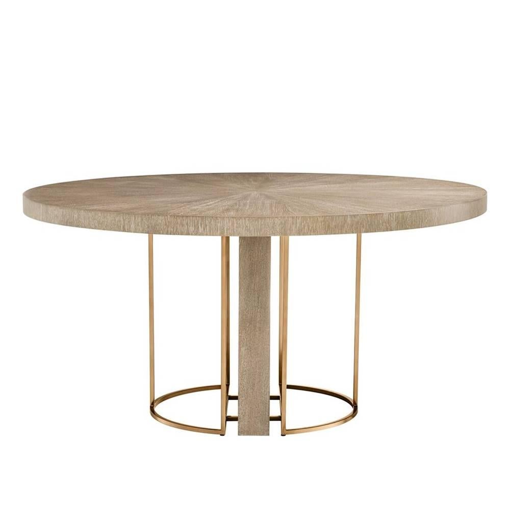 Round dinning table catalaga with a washed oak
veneer top and with two brushed brass feet.
Also available in rectangular dinning table catalaga,
chest or bar-cabinet catalaga.
       