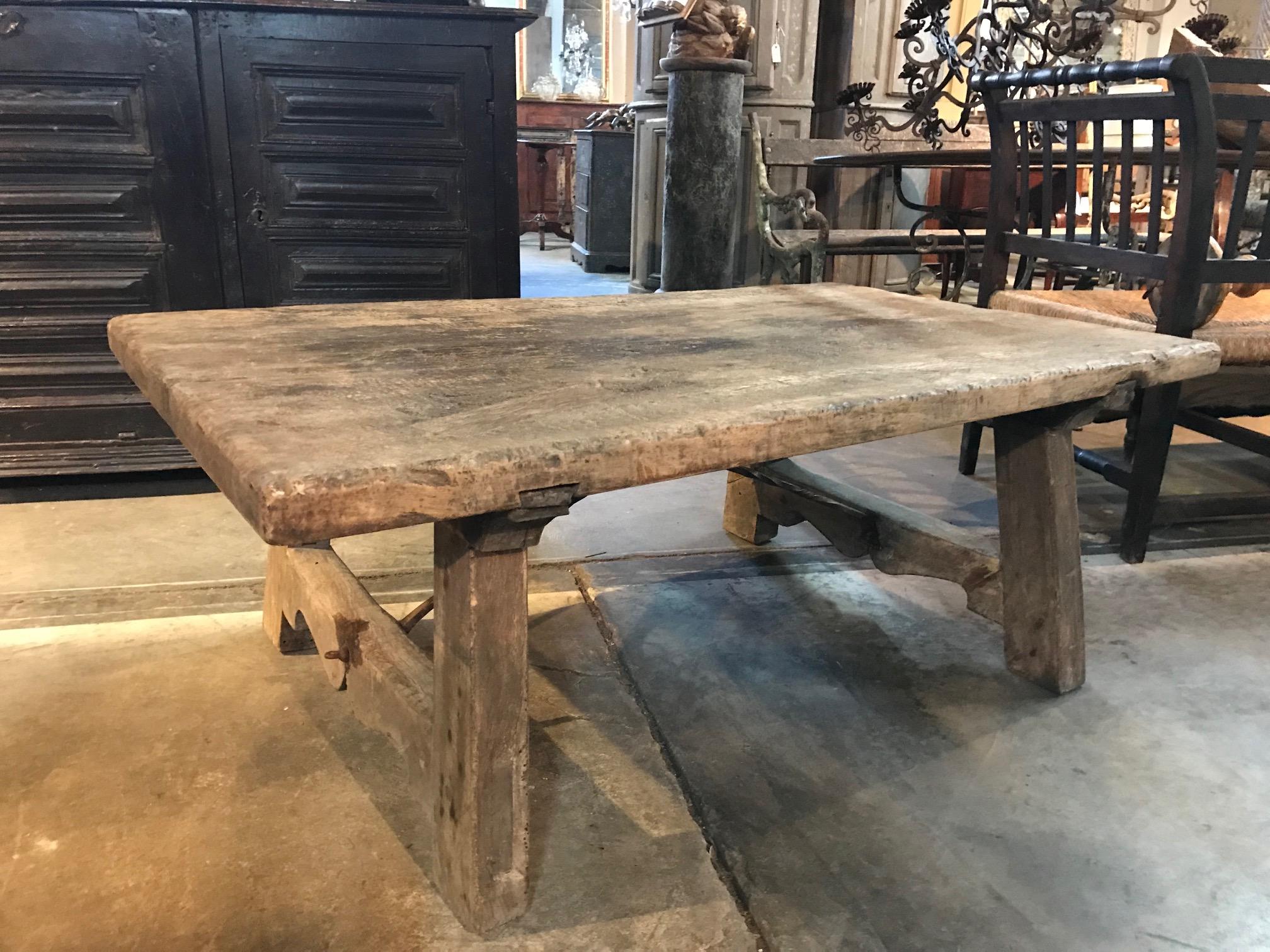 Catalan 18th Century Low Table In Good Condition In Atlanta, GA