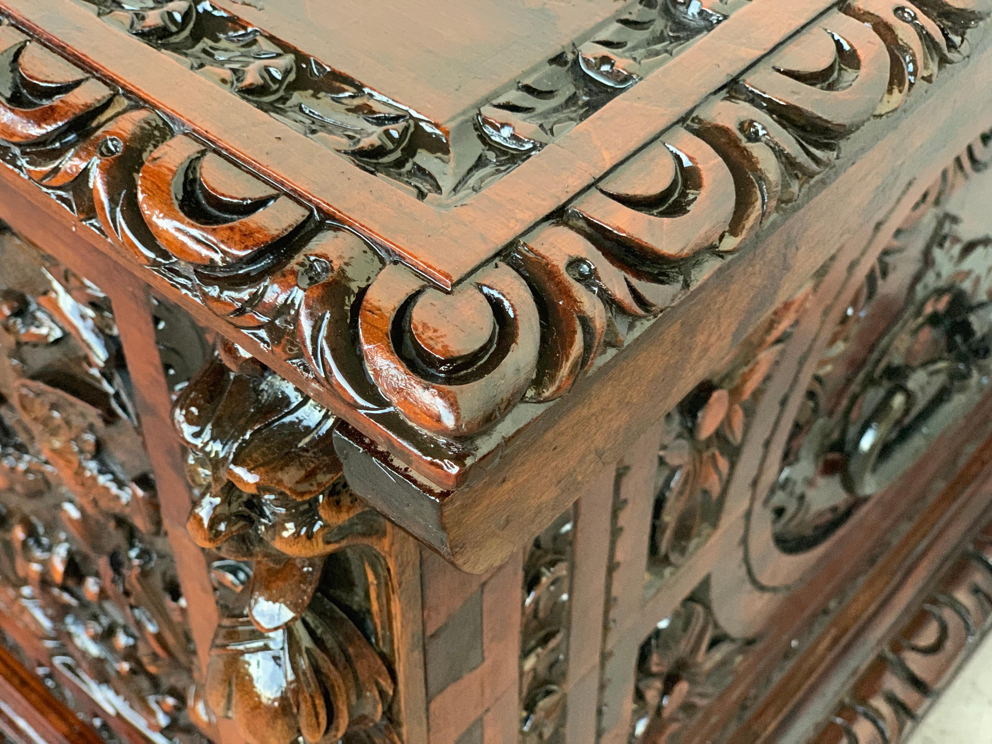 Catalan Baroque Carved Walnut Cassone or Trunk, 18th Century For Sale 5