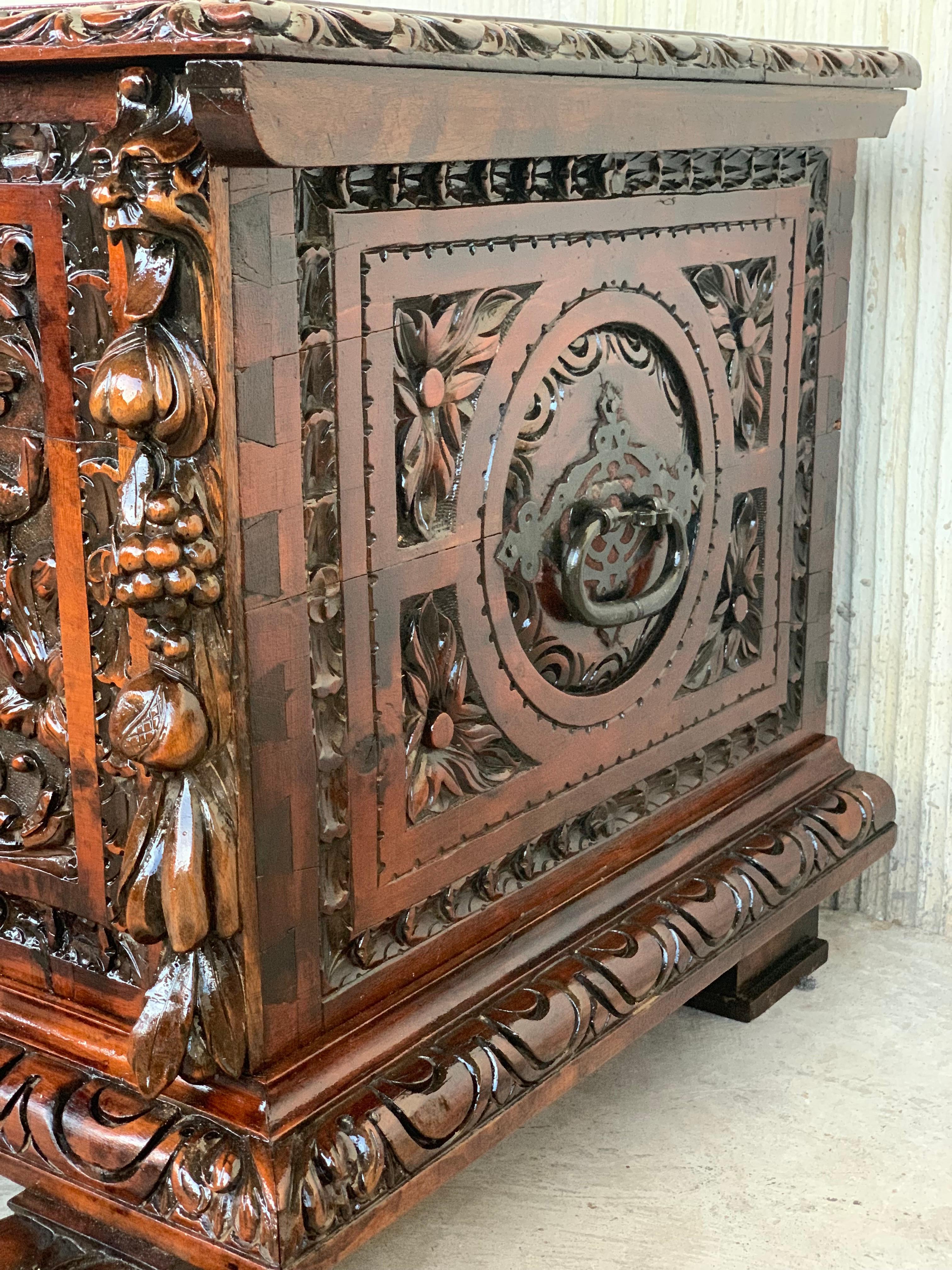 Catalan Baroque Carved Walnut Cassone or Trunk, 18th Century In Good Condition For Sale In Miami, FL