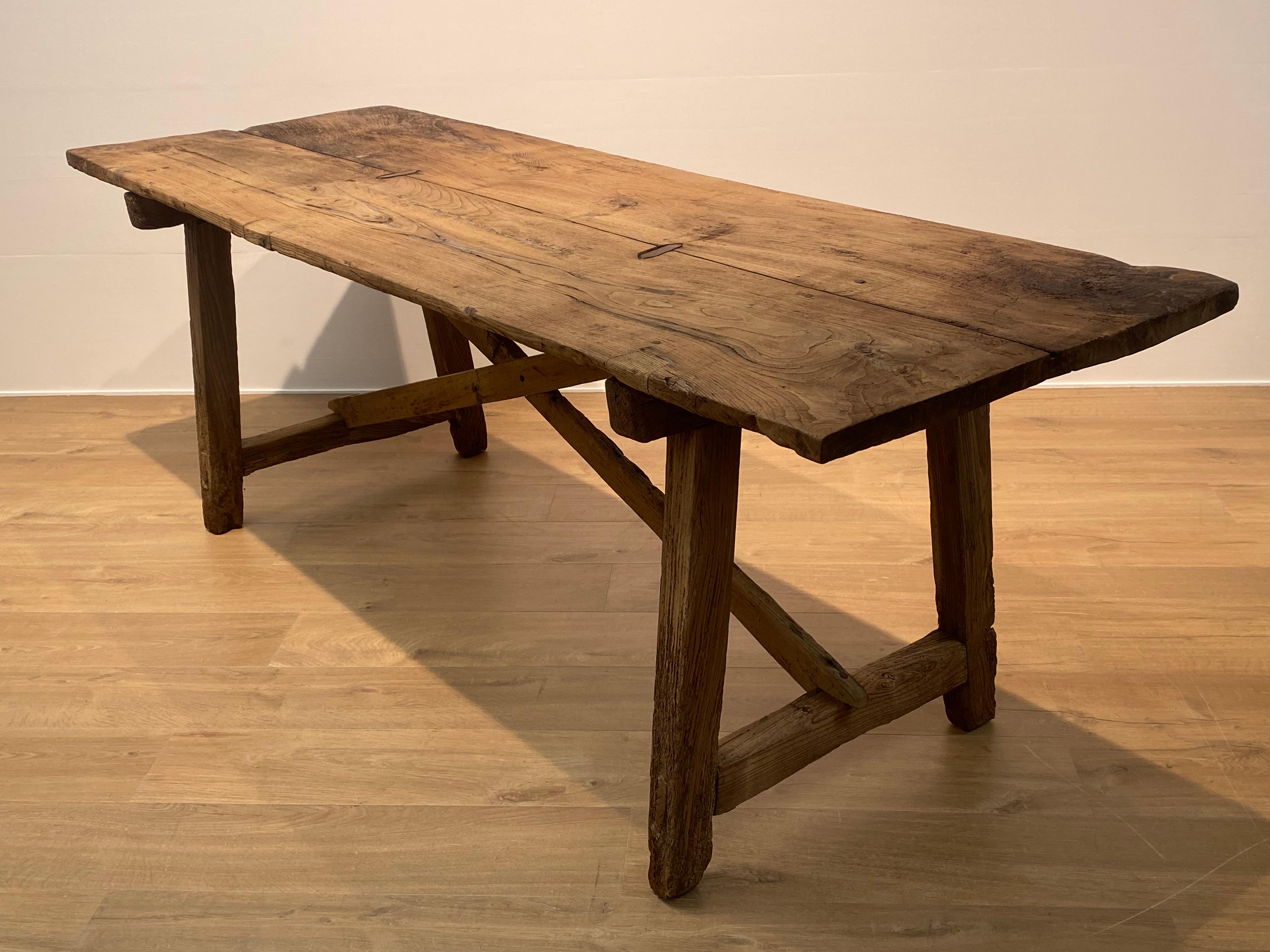 Table de ferme catalane blanchie 4