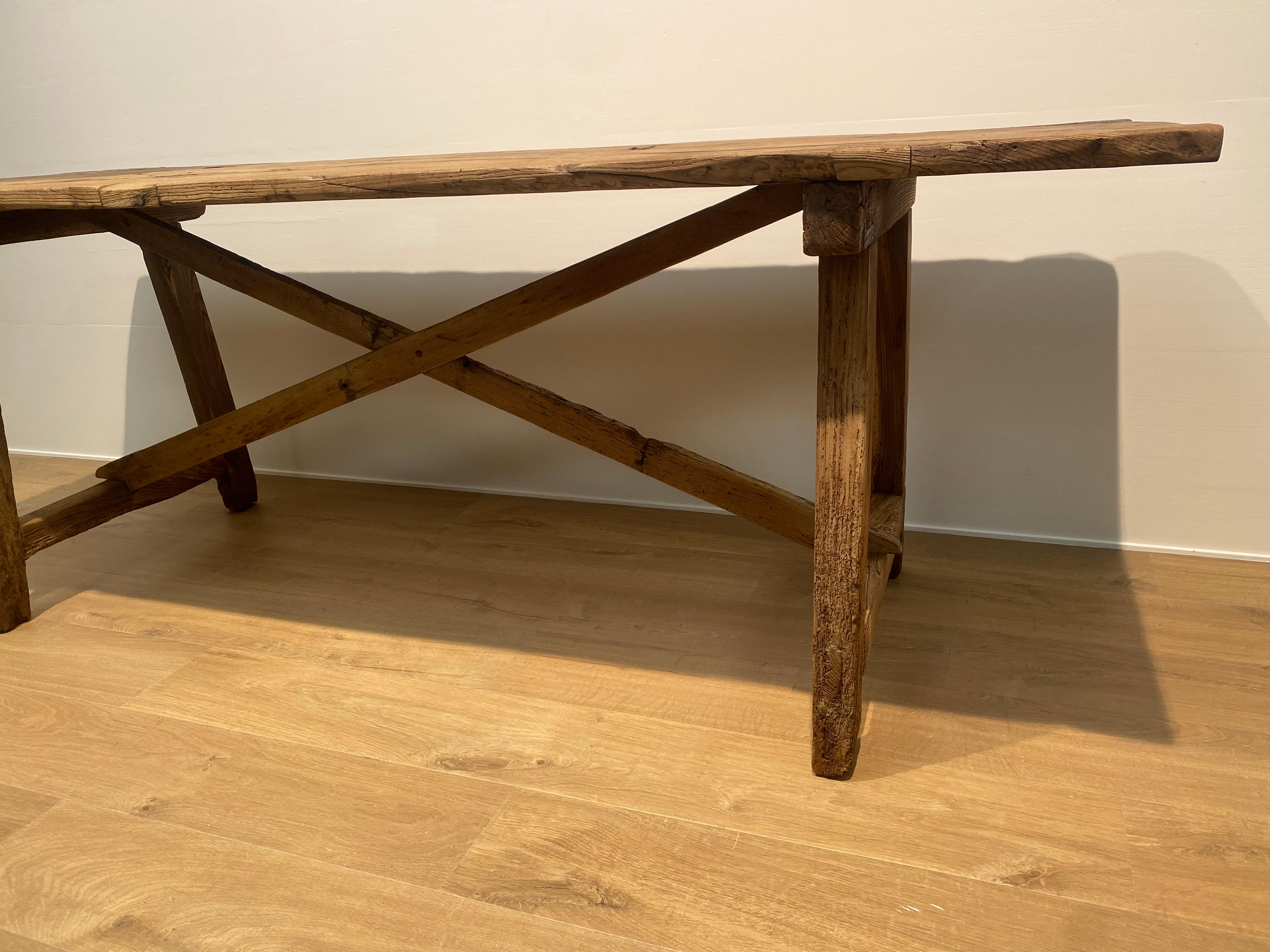 Table de ferme catalane blanchie 1