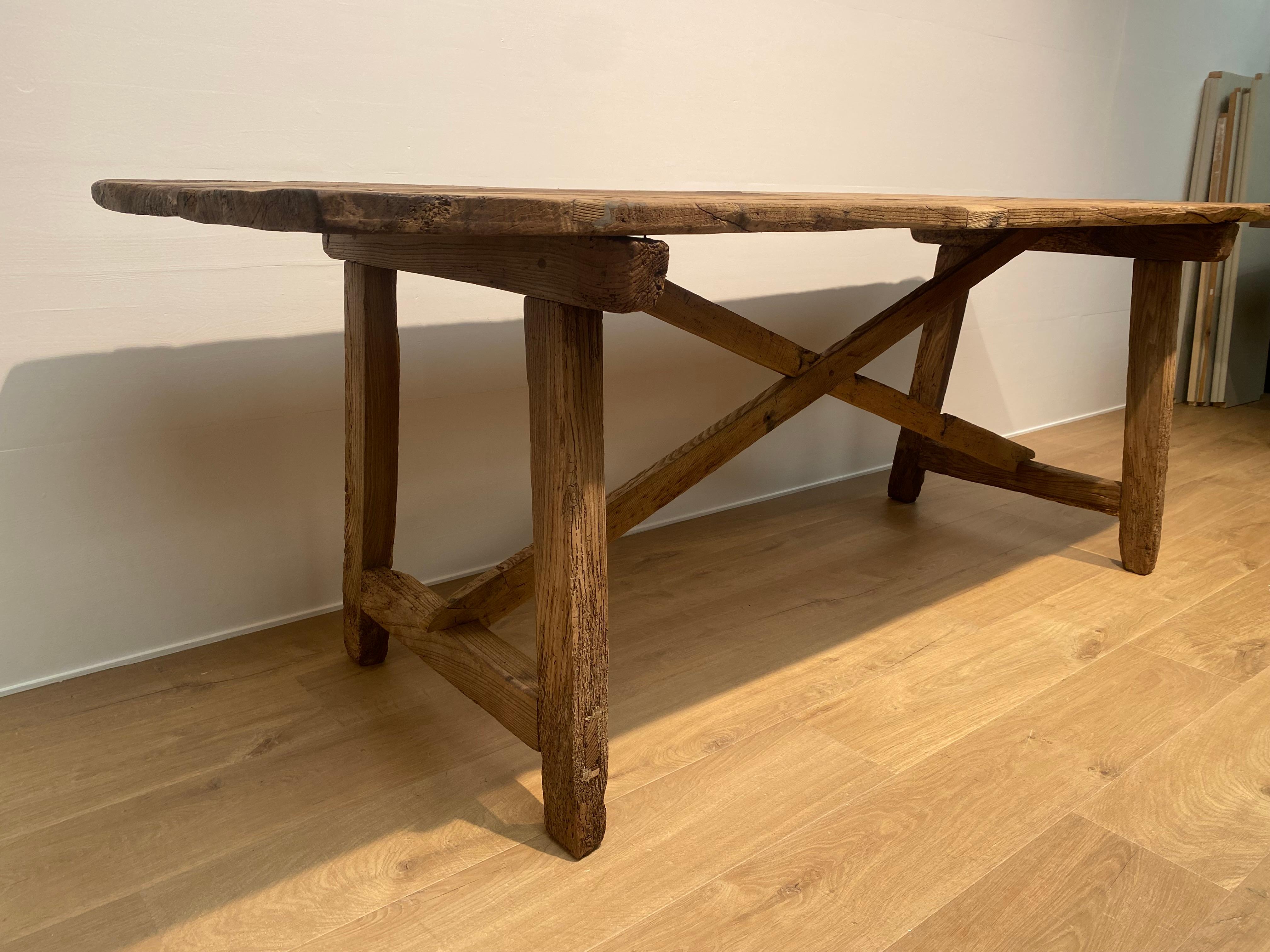 Table de ferme catalane blanchie 2