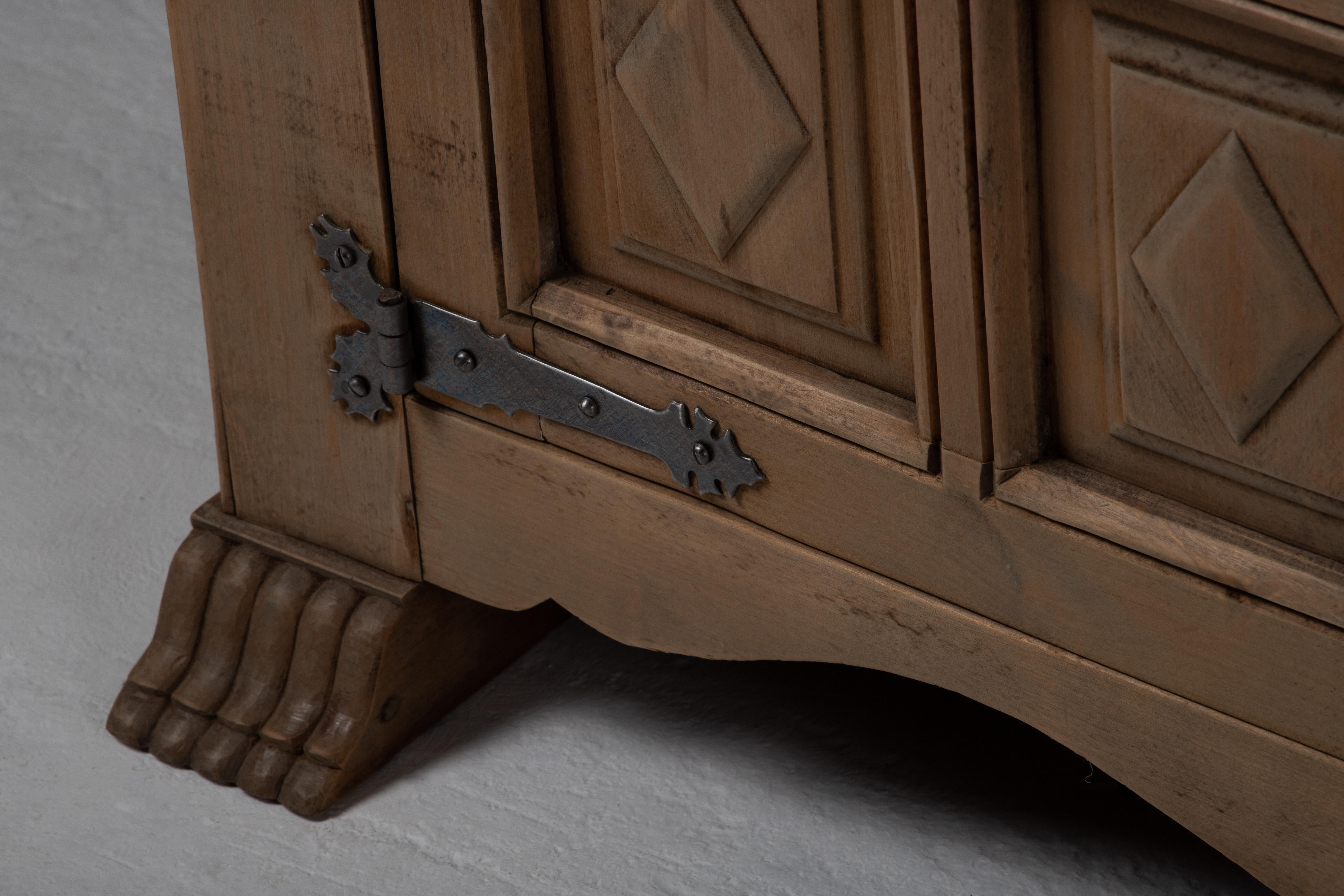 Catalan Carved Walnut Sideboard, 1940s For Sale 10