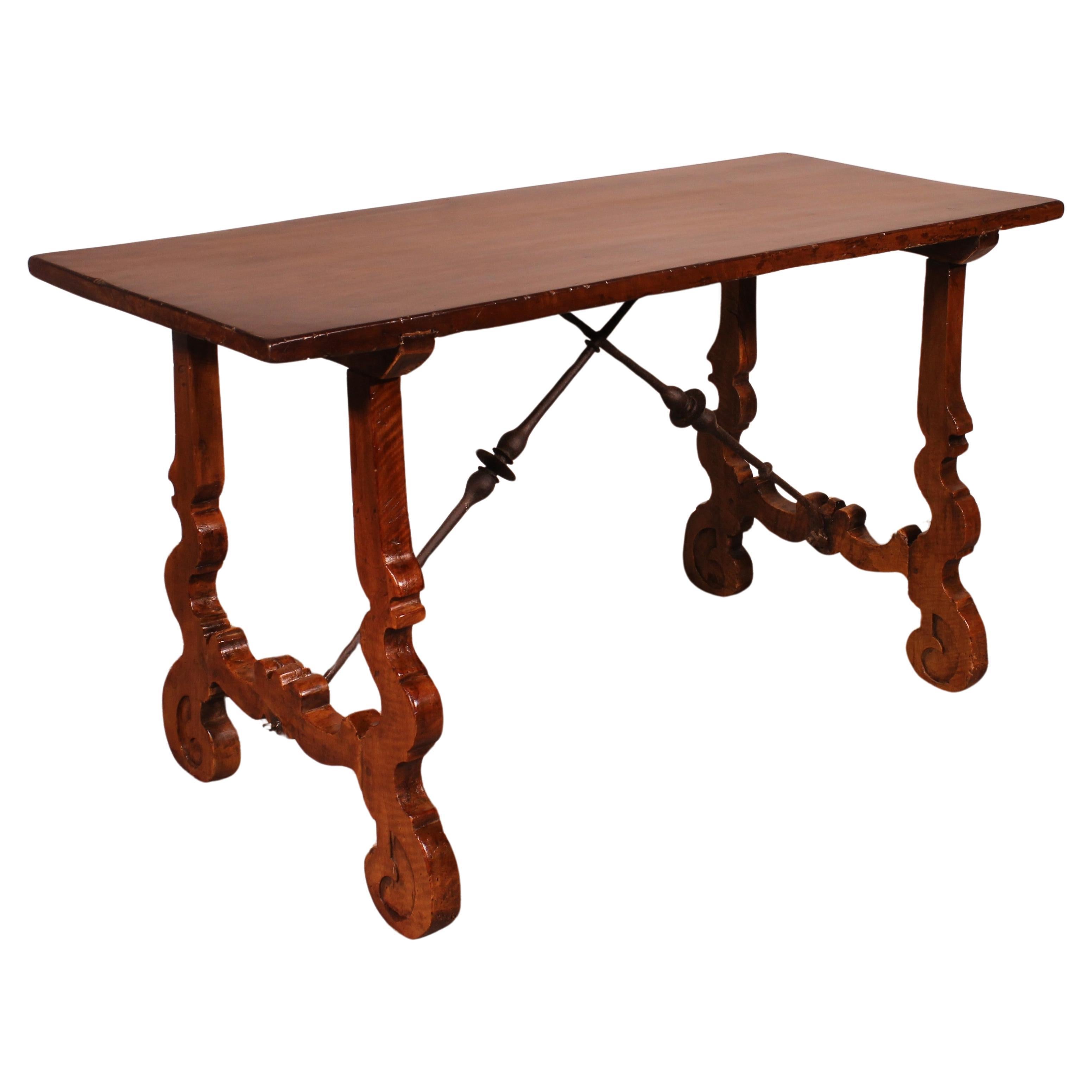 Catalan Console In Walnut -18th Century - Spain For Sale