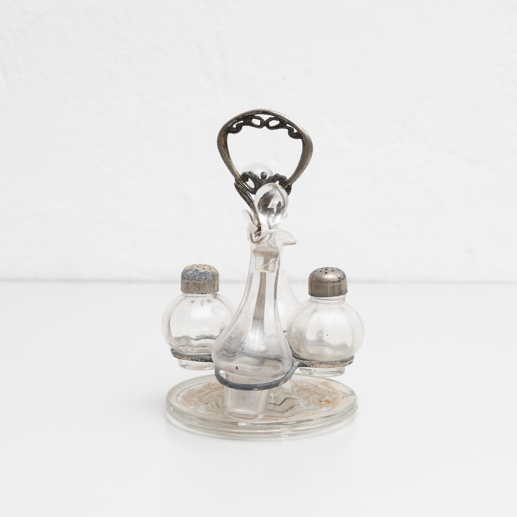Milieu du XXe siècle Set de burettes en verre catalan, vers 1940 en vente
