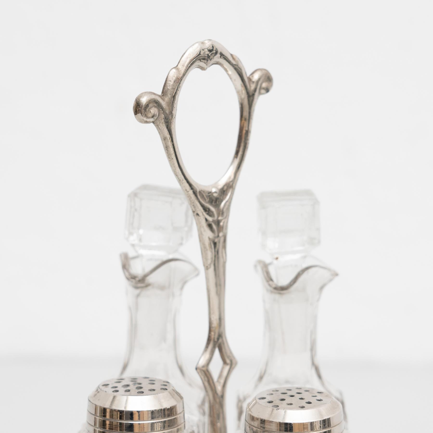 Métal Set de burettes en verre catalan, vers 1940 en vente