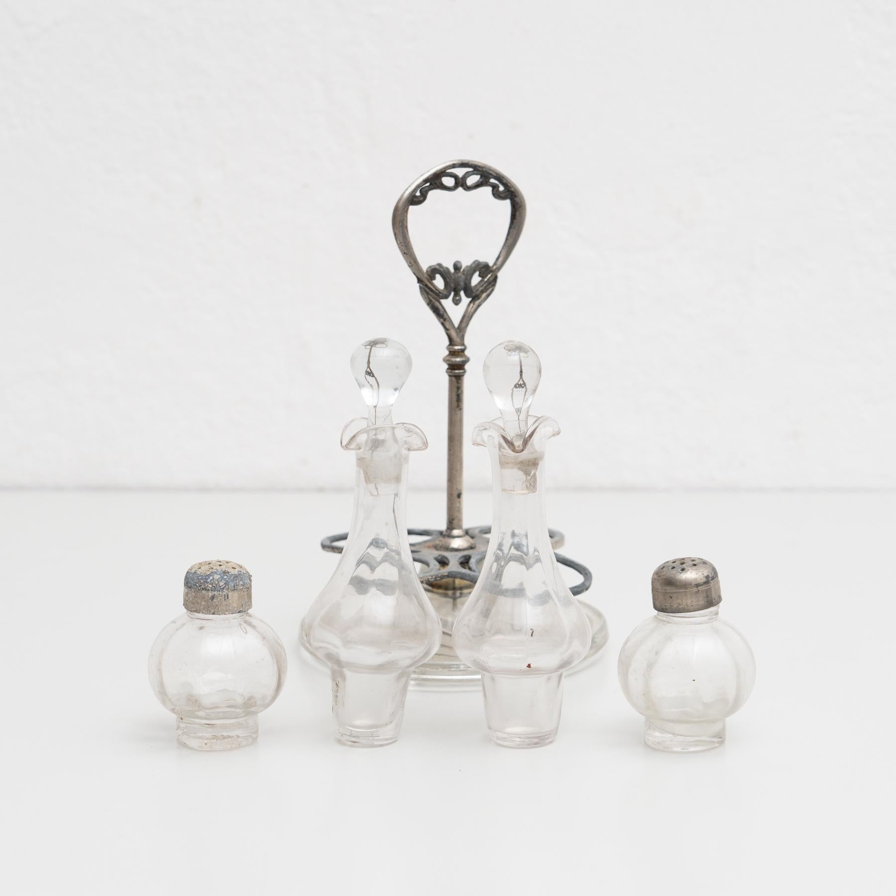 Métal Set de burettes en verre catalan, vers 1940 en vente