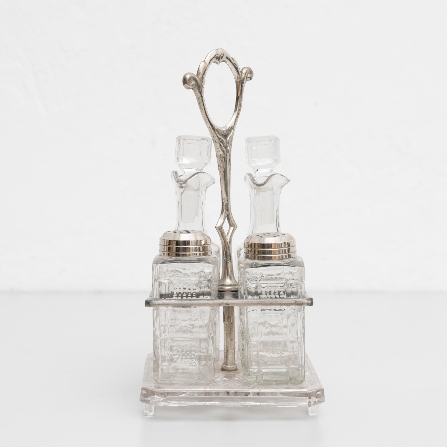 Set de burettes en verre catalan, vers 1940 en vente 1
