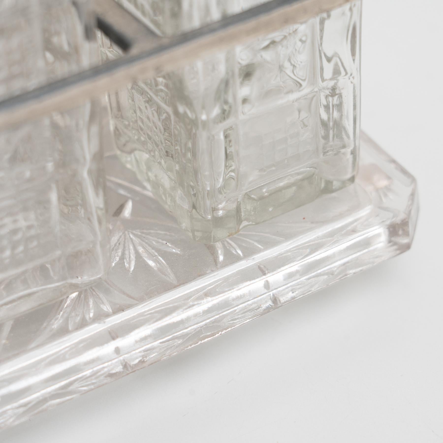 Set de burettes en verre catalan, vers 1940 en vente 2