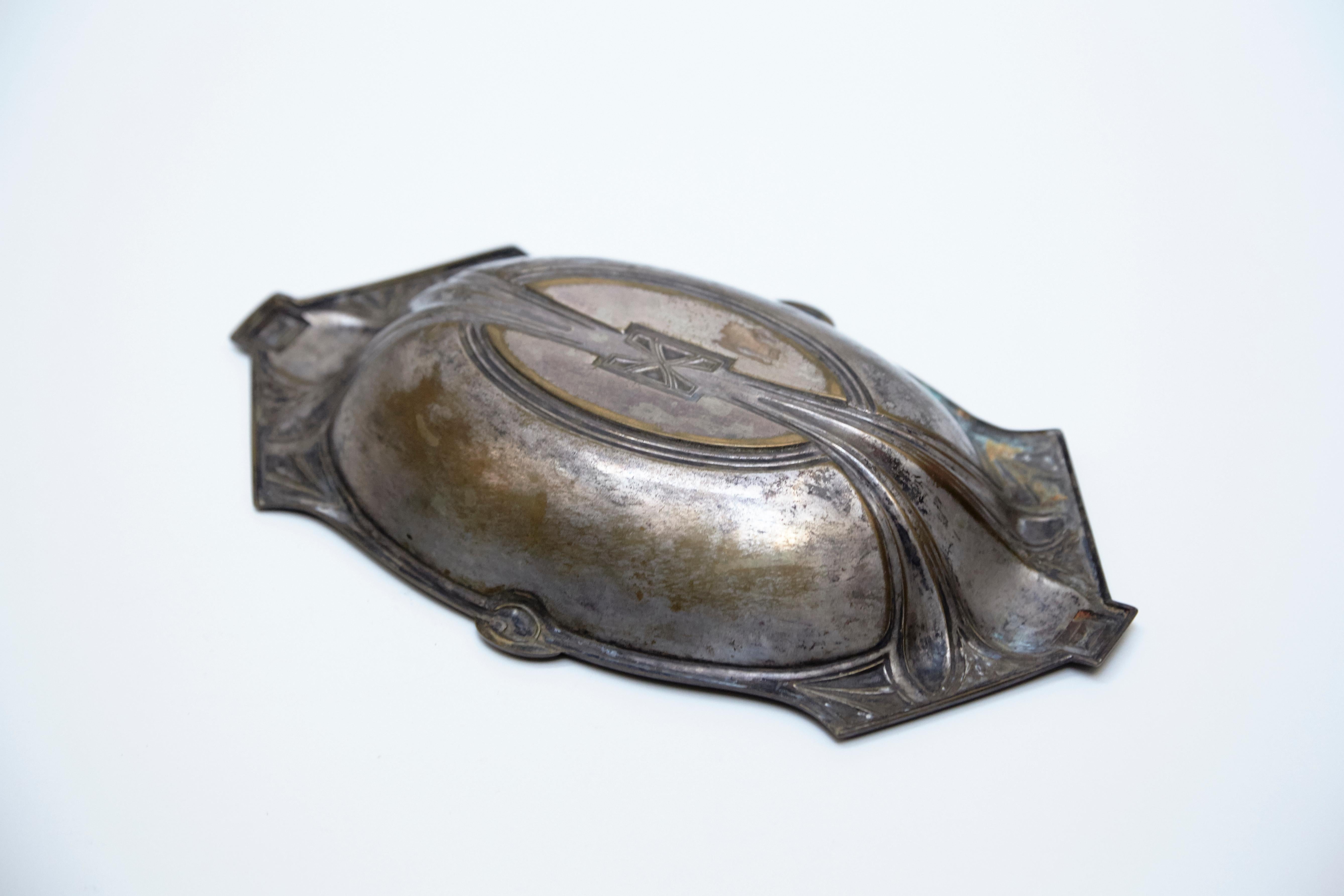 Early 20th Century Catalan Modernist Copper Tray from Barcelona, circa 1920 For Sale