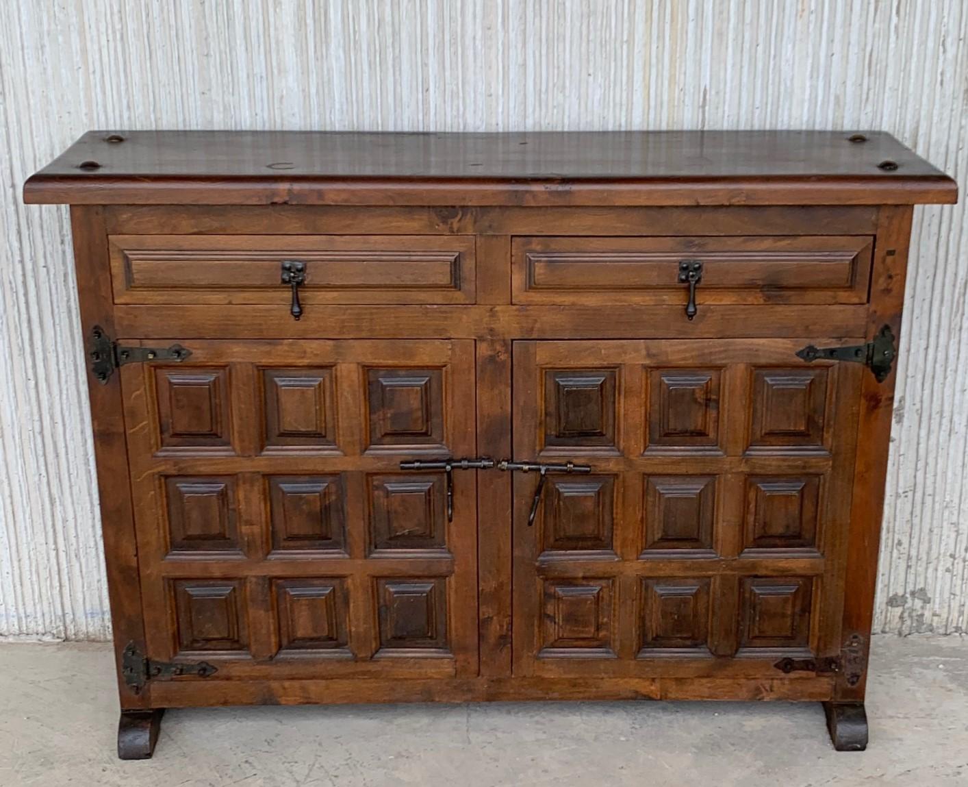 18th Century Catalan Spanish Baroque Carved Walnut Tuscan Two Drawers Credenza or Buffet