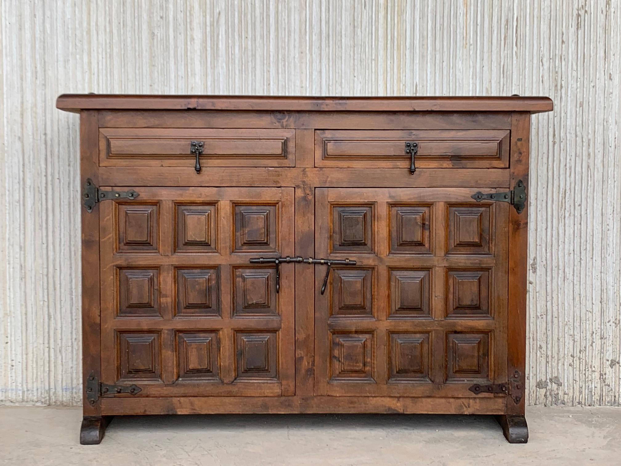 Catalan Spanish Baroque Carved Walnut Tuscan Two Drawers Credenza or Buffet 1