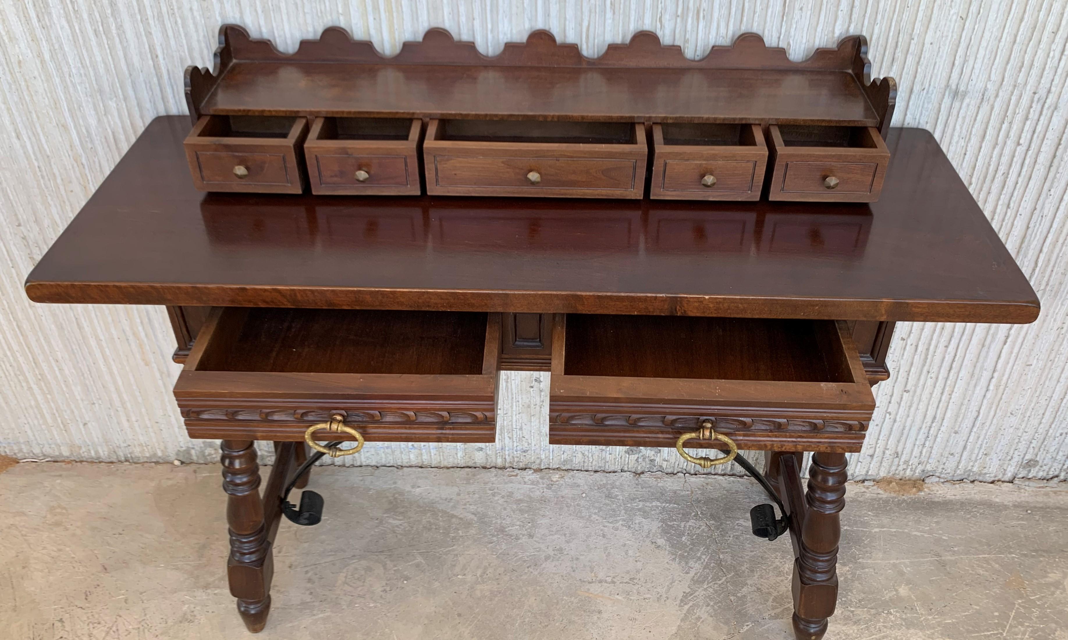Catalan Spanish Lady Desk or Console Table in Carved Walnut and Iron Stretcher In Good Condition For Sale In Miami, FL