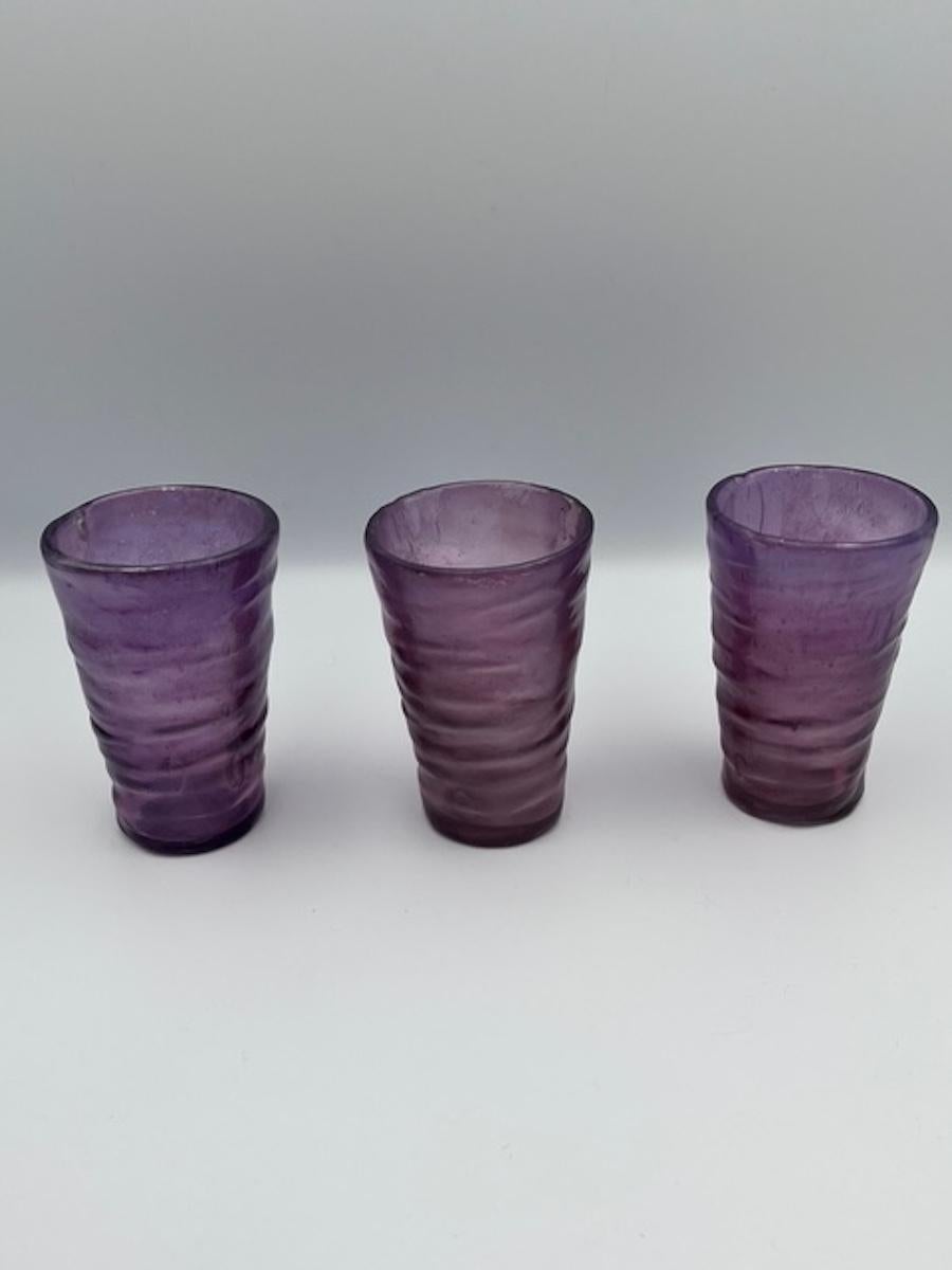 Catalina Vase and set of 11 Juice Glasses by Consolidated Glass Company In Good Condition For Sale In Red Lion, PA