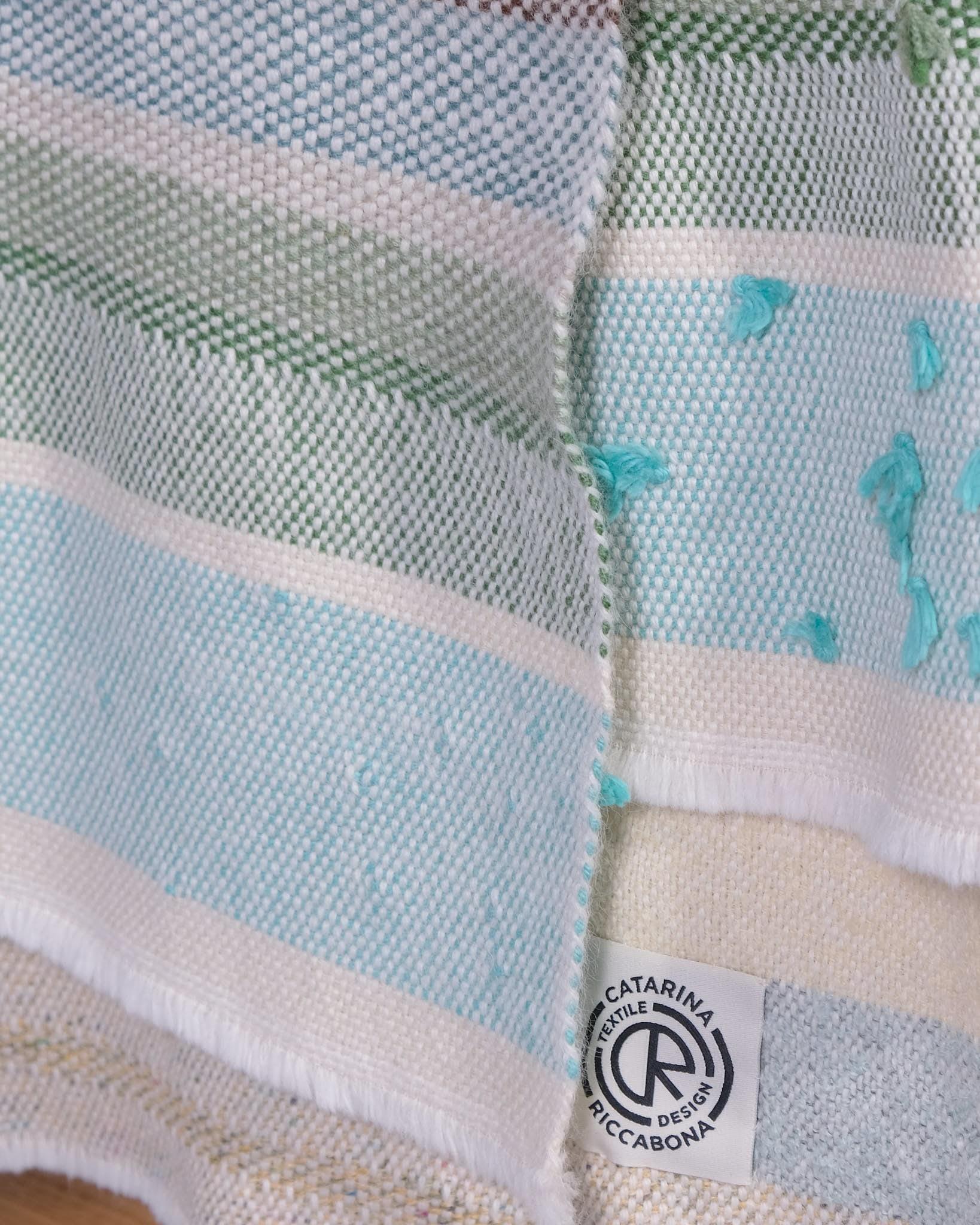 2021
Warp: natural white alpaca
Weft: alpaca, linen, second-hand cotton and wool
L187 x W109 cm
