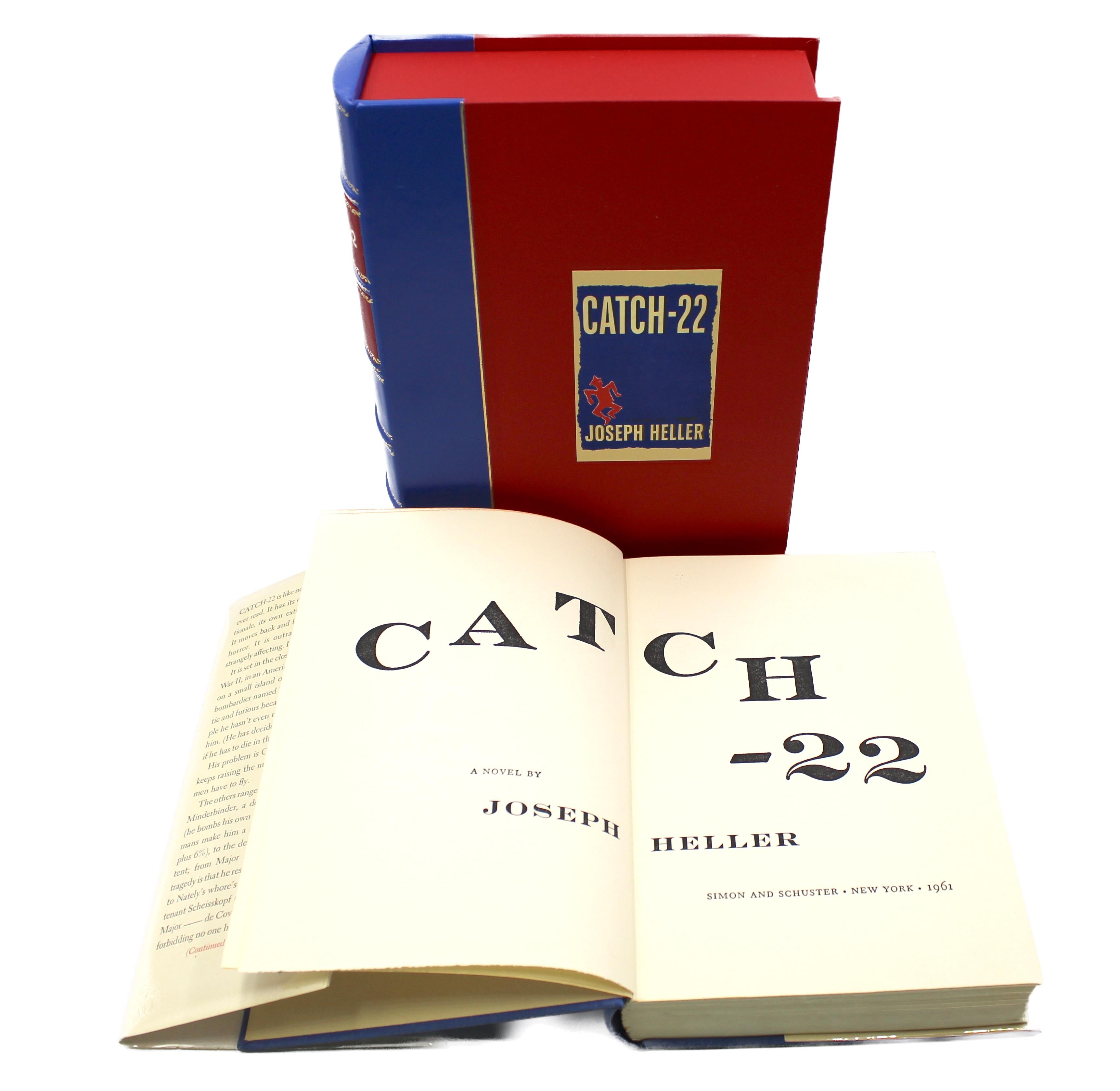Catch-22 de Joseph Heller, première édition, première impression, dans son DJ d'origine, 1961 en vente 2