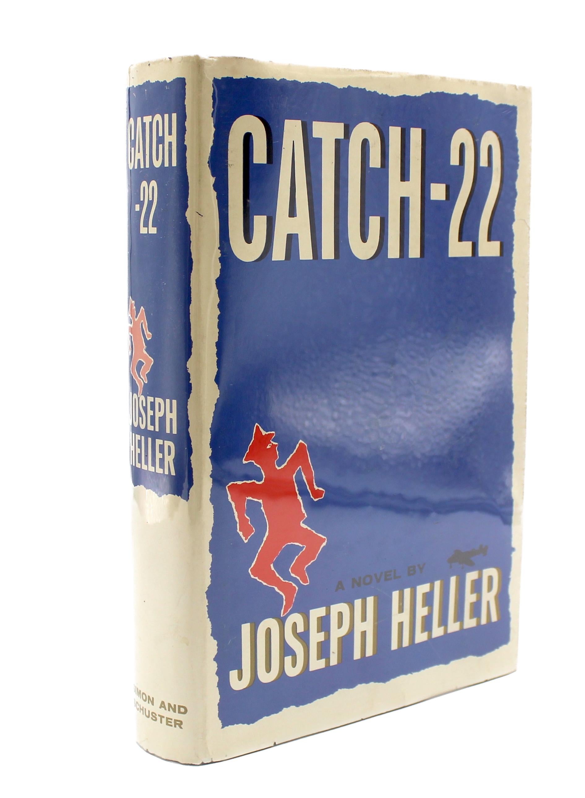 Heller, Joseph. Catch-22. New York : Simon and Schuster, 1961. Première édition, première impression. Octavo. En toile bleue d'origine, estampillée en blanc. Dans la jaquette d'origine non décousue. Présenté dans une nouvelle pochette d'archives en