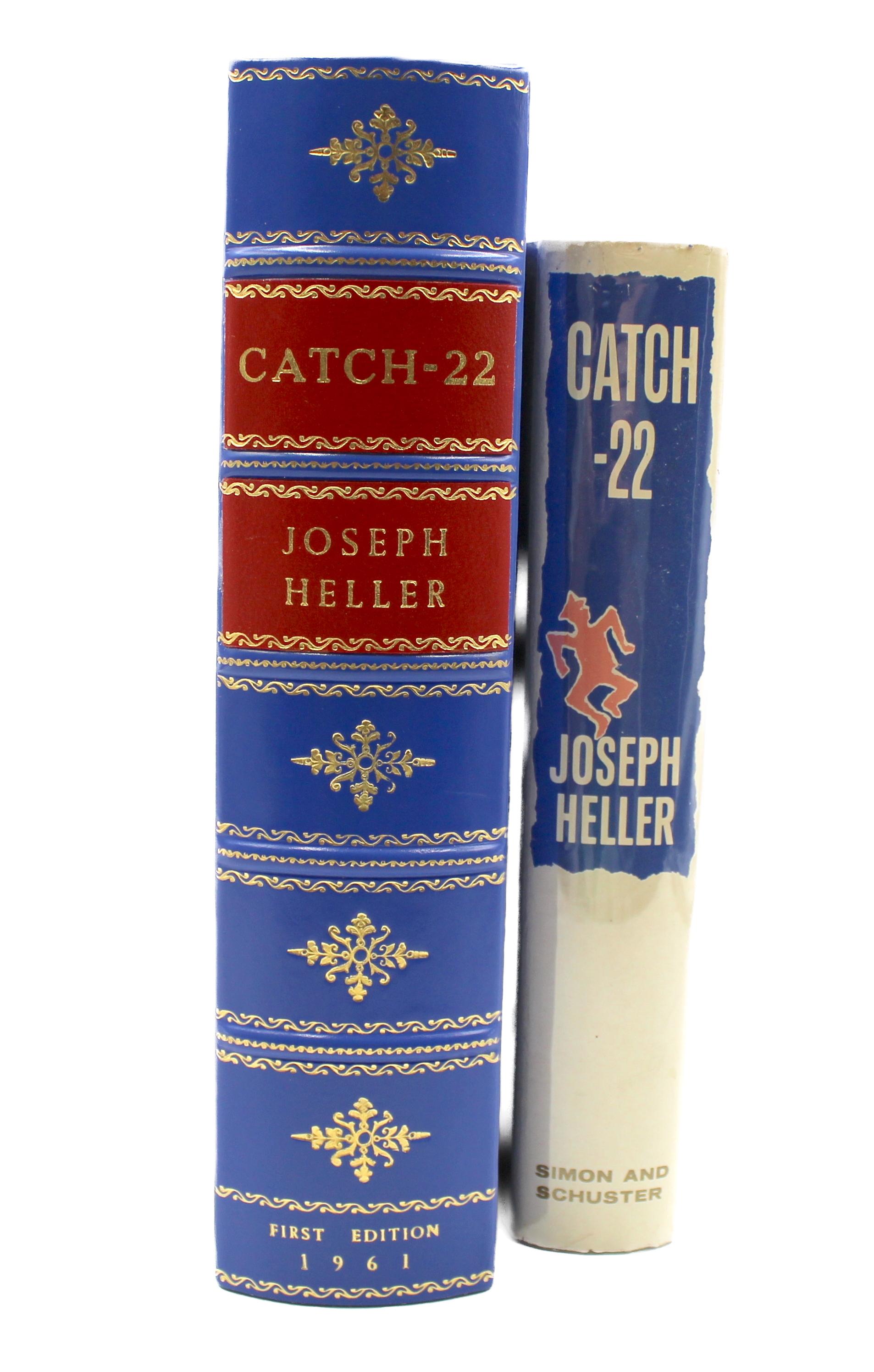 Catch-22 de Joseph Heller, première édition, première impression, dans son DJ d'origine, 1961 en vente 6