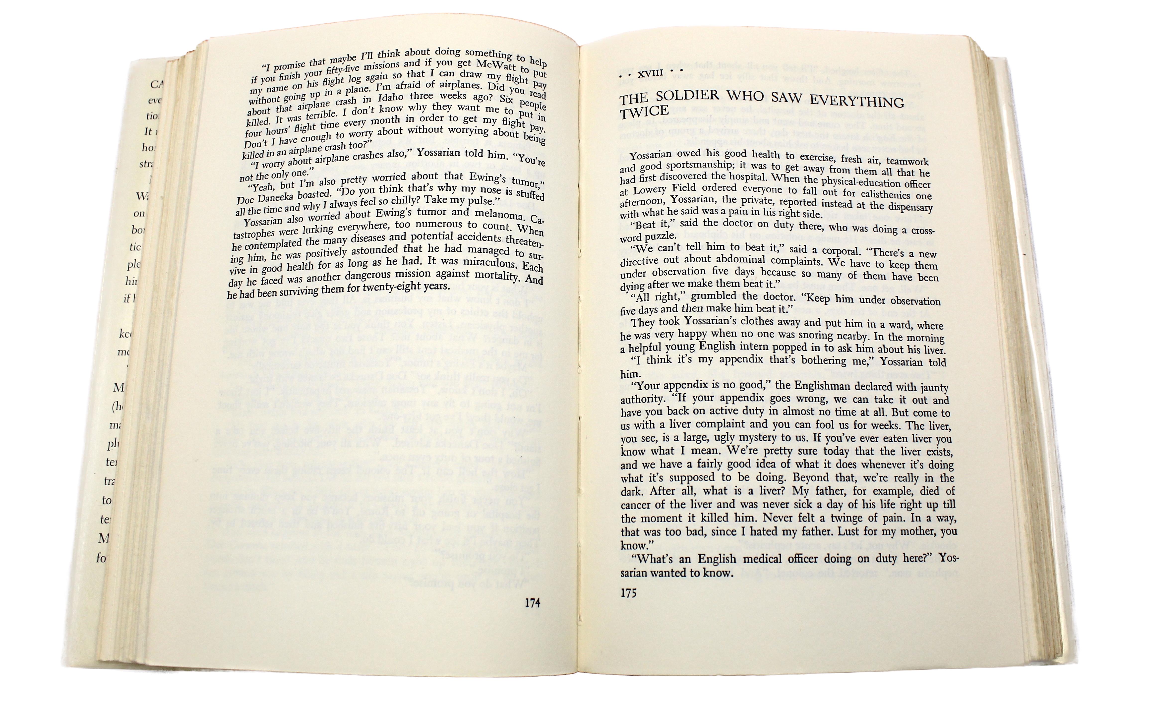 Catch-22 de Joseph Heller, première édition, première impression, dans son DJ d'origine, 1961 en vente 4