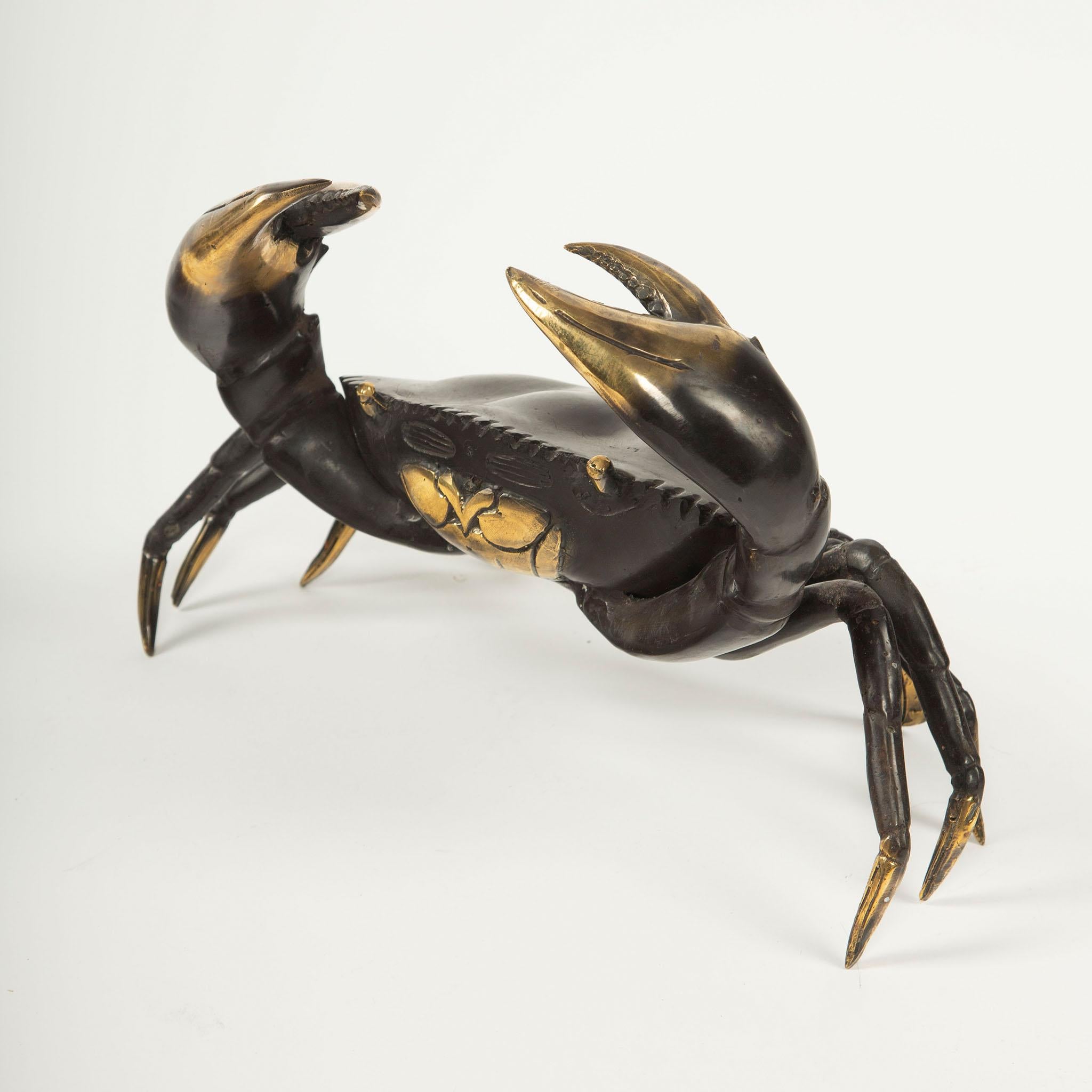 Francese Il pescato del giorno: Scultura di granchio in ottone della metà del XX secolo in vendita