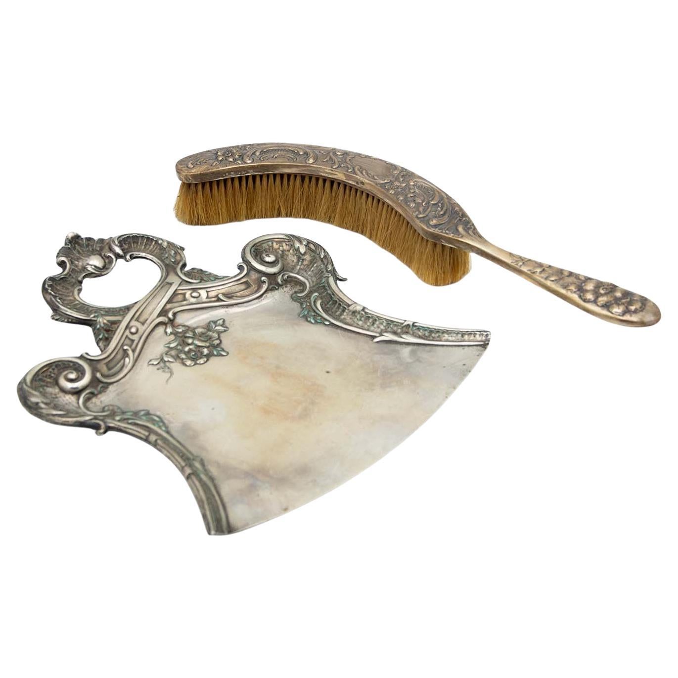 Atrapa las migas en la plata cortada