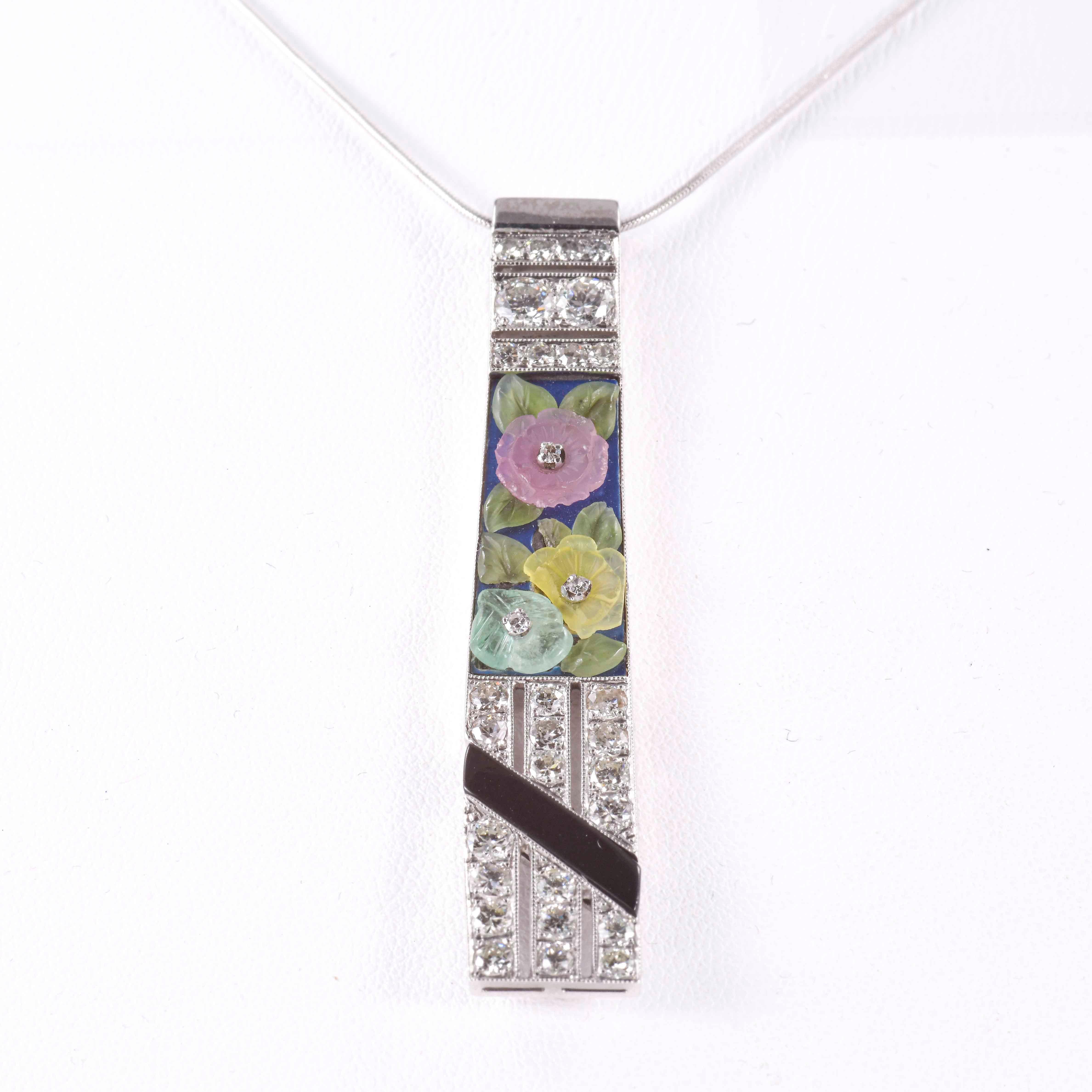 Women's Chain with pendant decorated with enamel For Sale